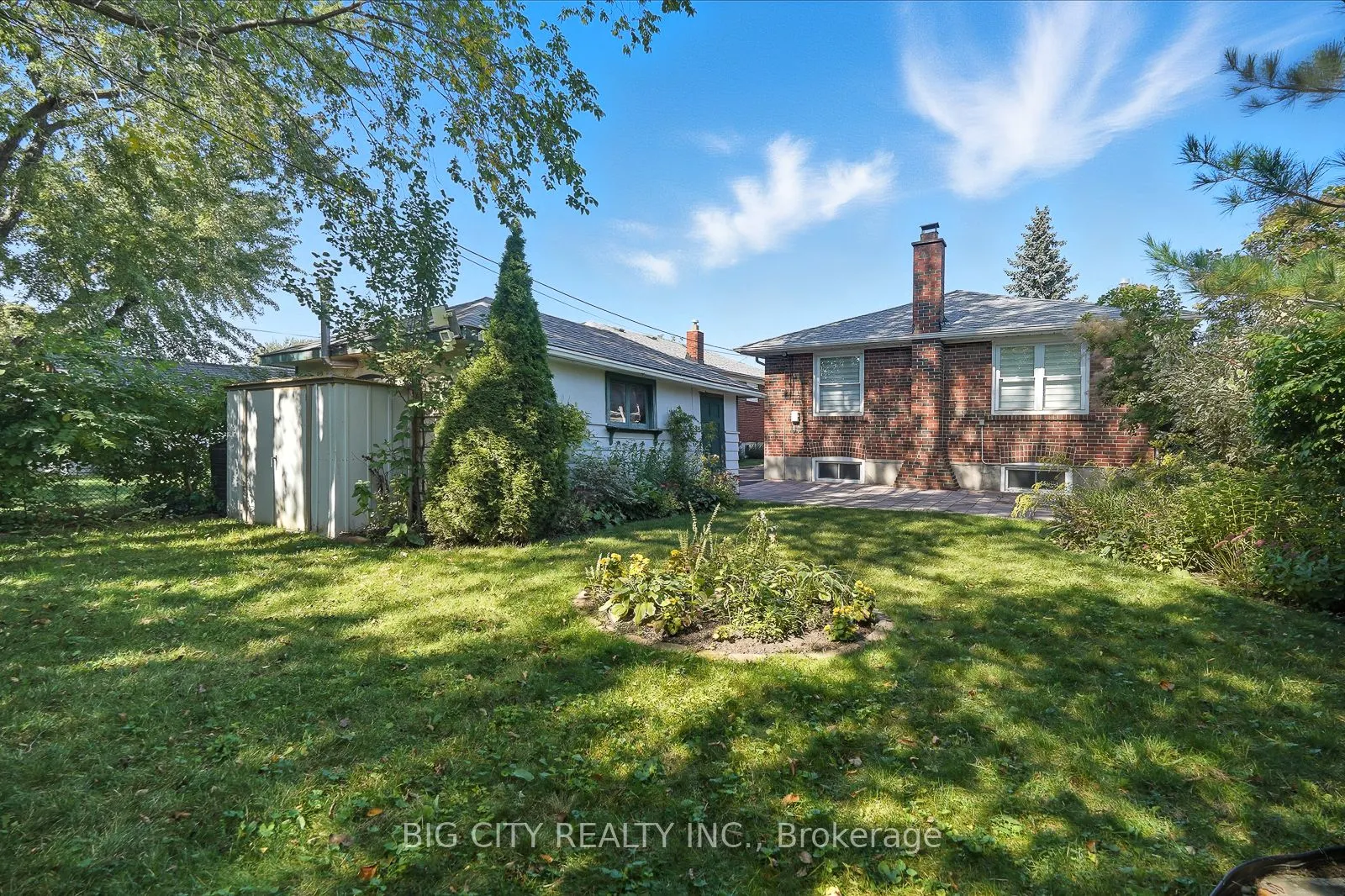 7 Armitage Drive, #Lower