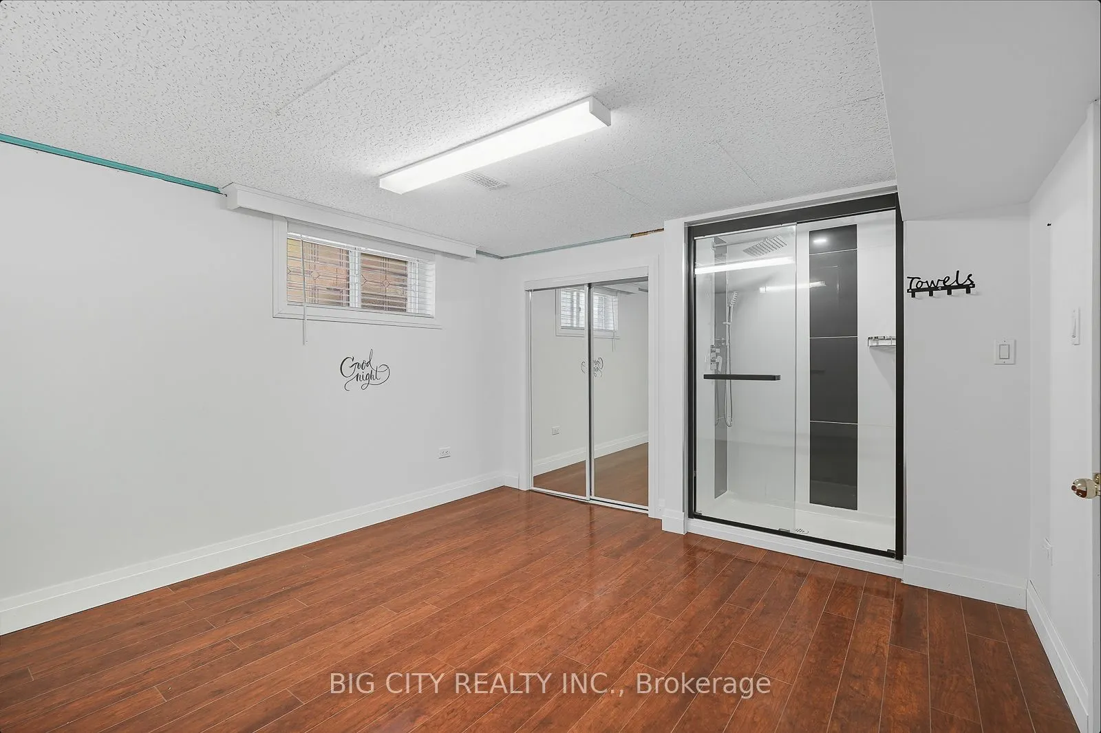 7 Armitage Drive, #Lower
