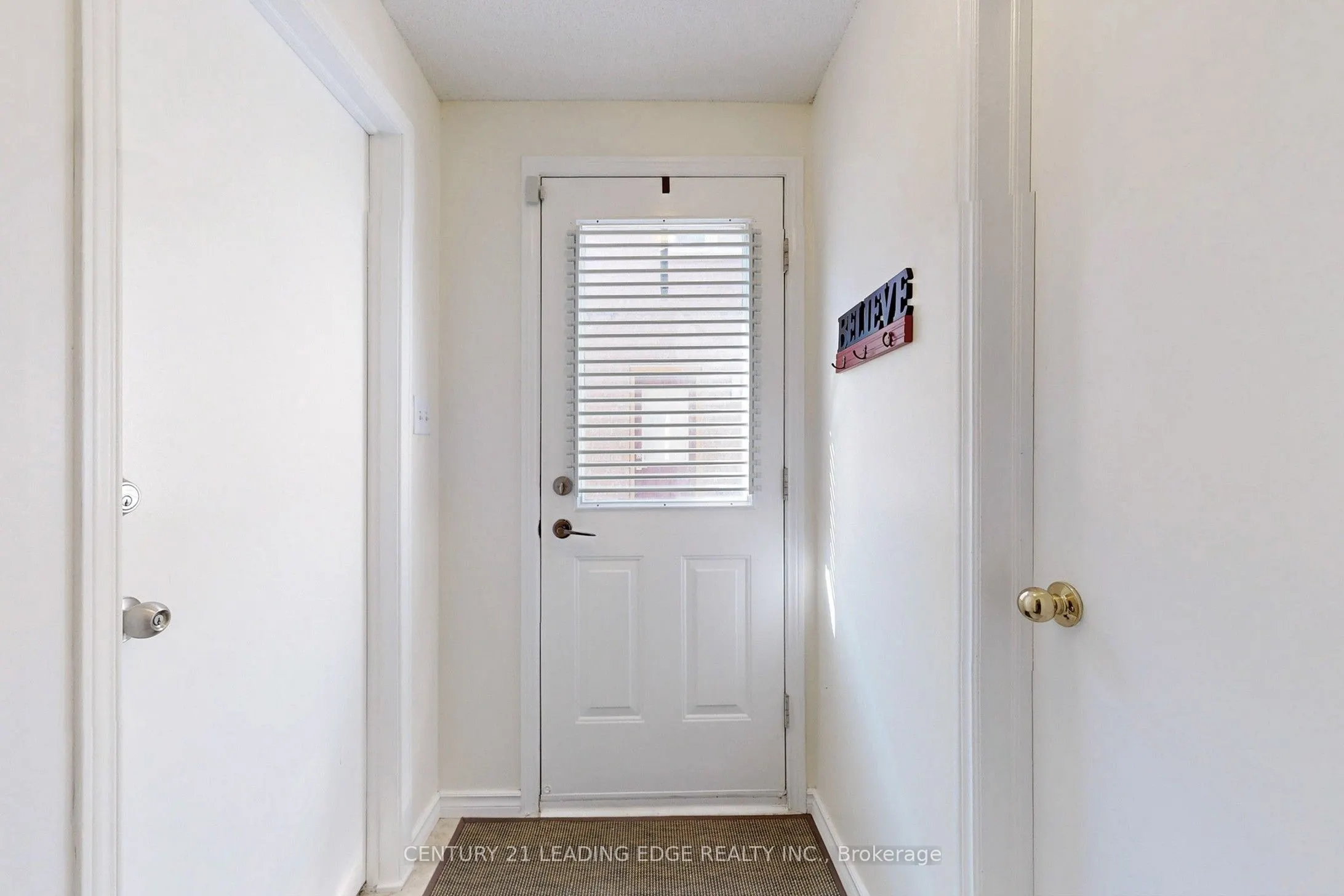 61 Garden Street NE, #Middle Level