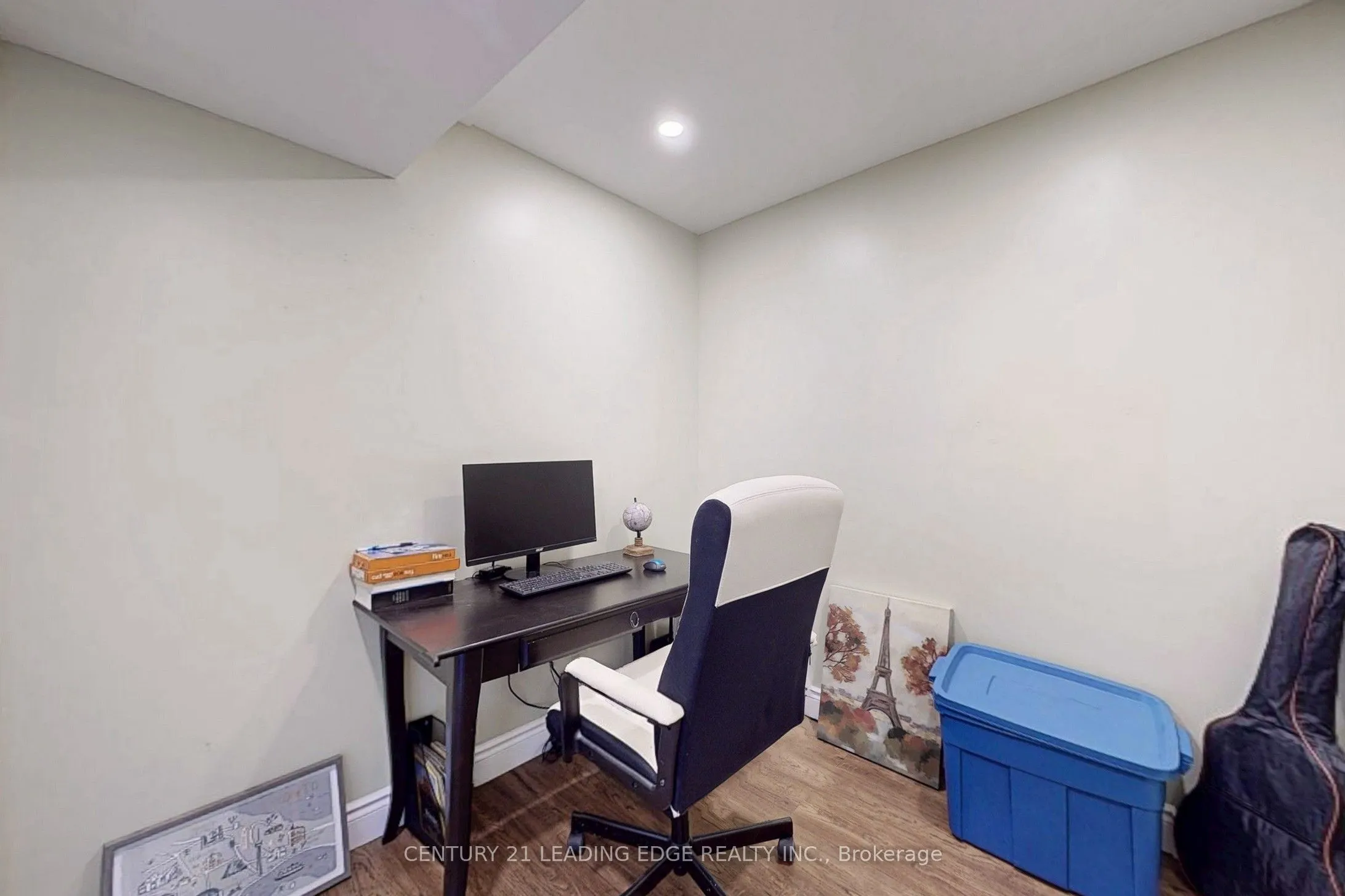 61 Garden Street NE, #Middle Level