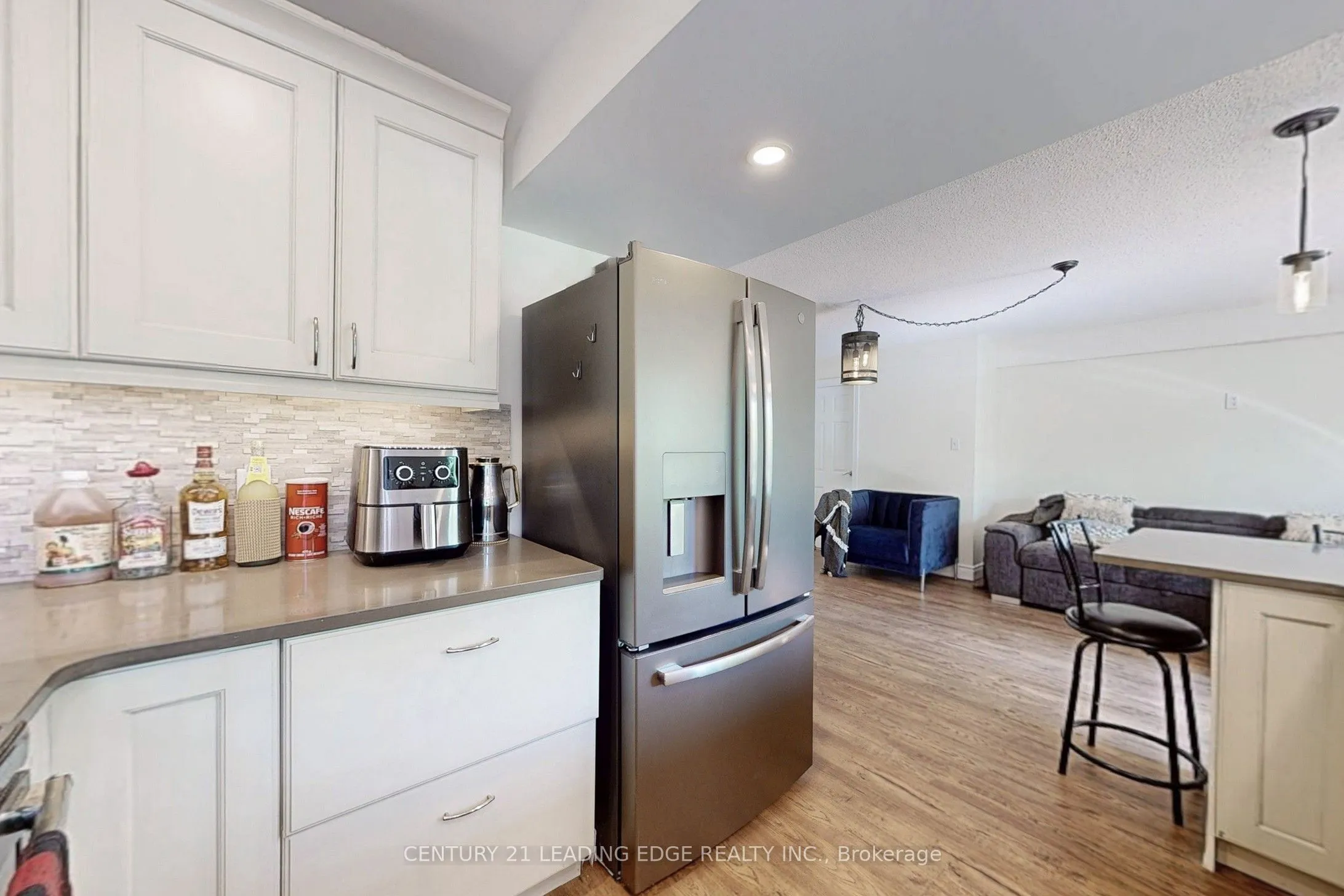 61 Garden Street NE, #Middle Level