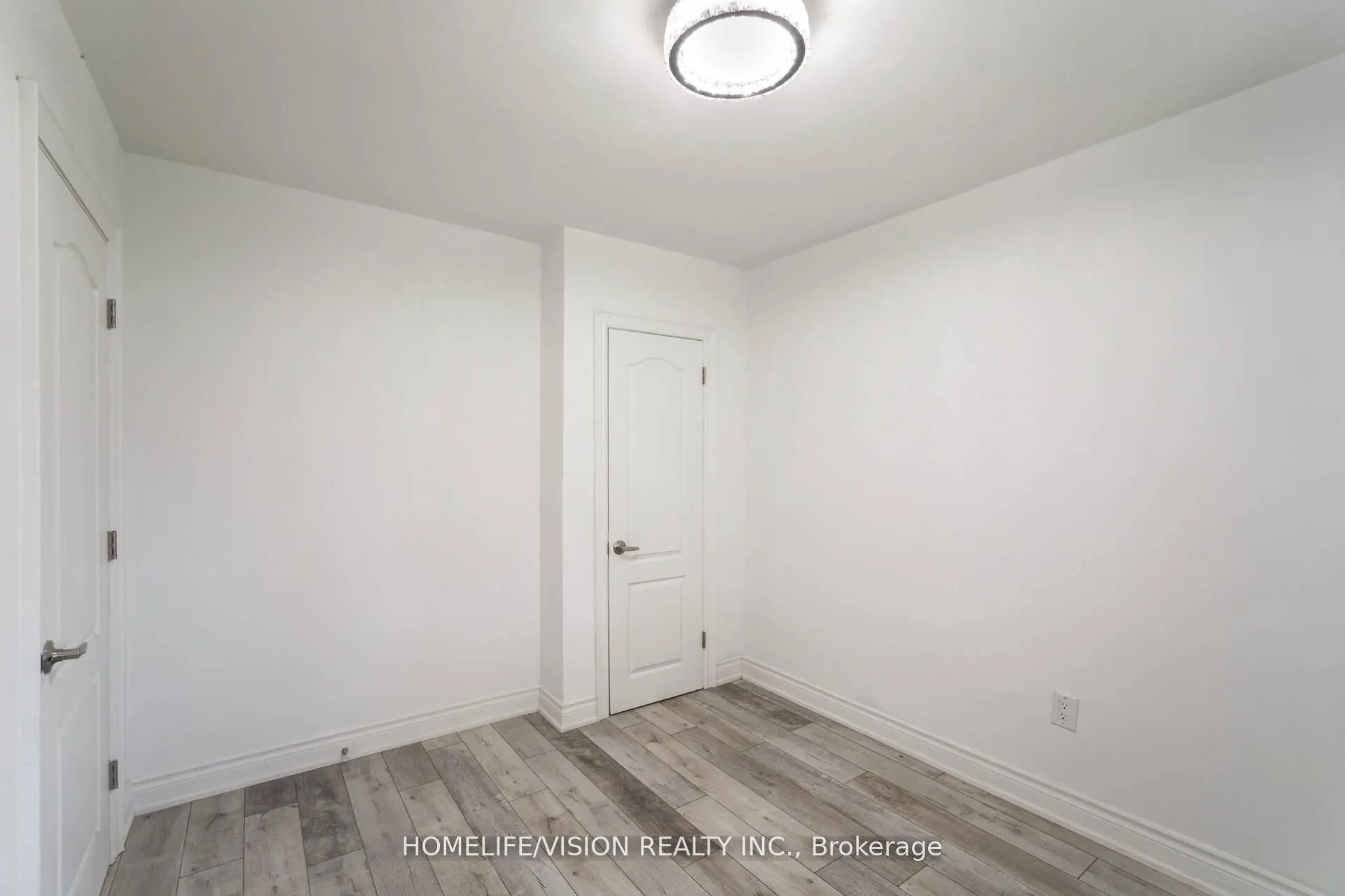 5 Orlando Boulevard