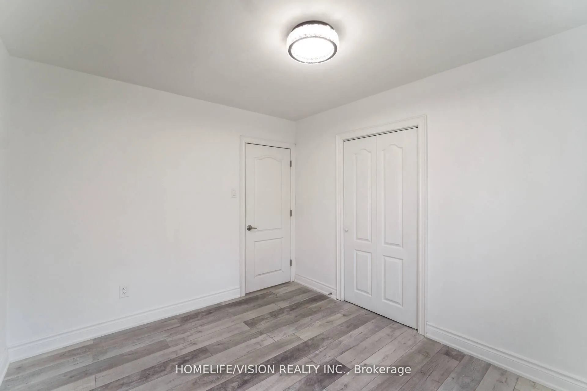 5 Orlando Boulevard