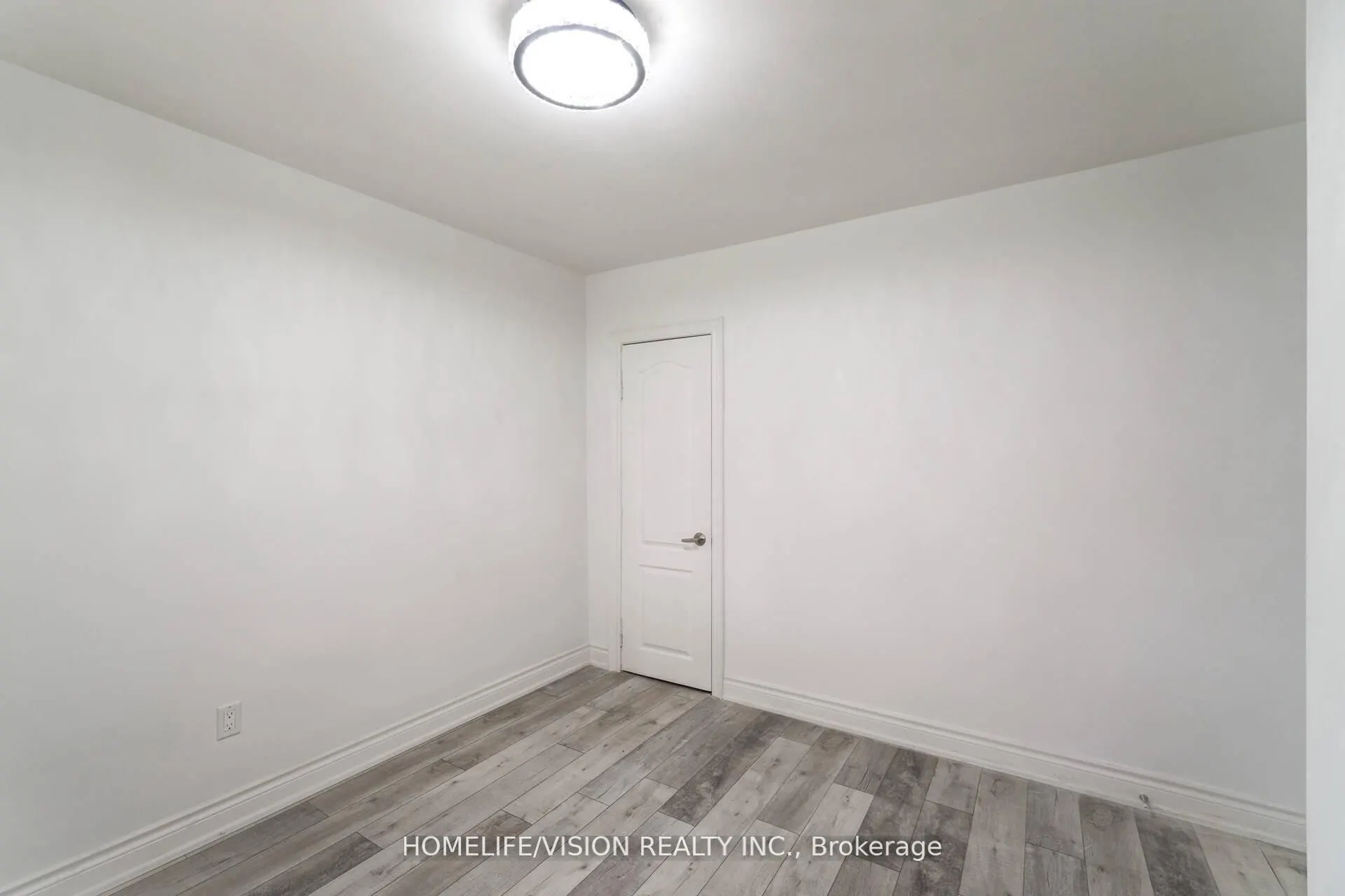 5 Orlando Boulevard