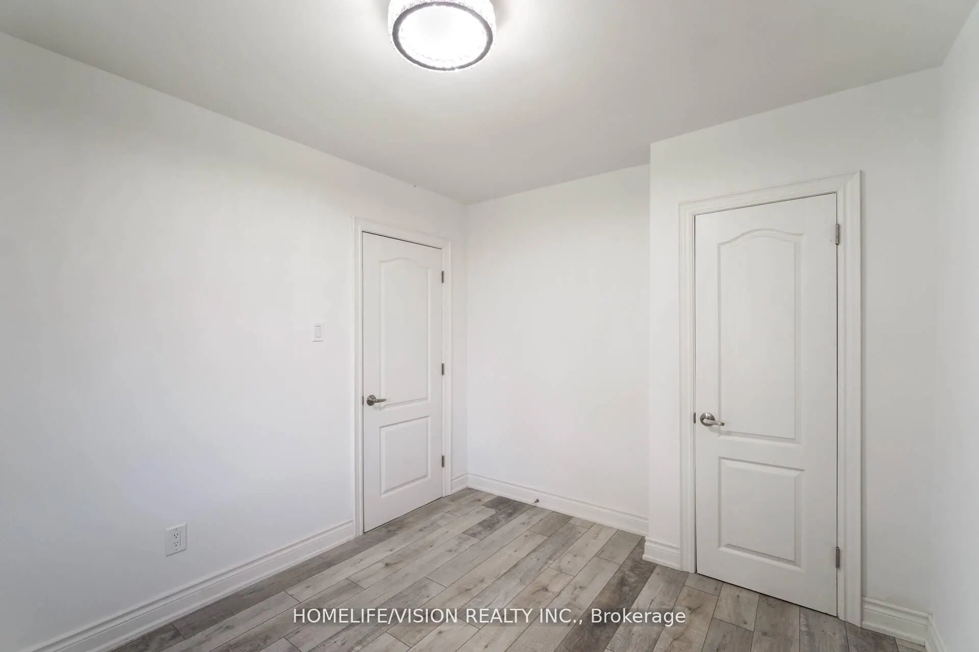 5 Orlando Boulevard