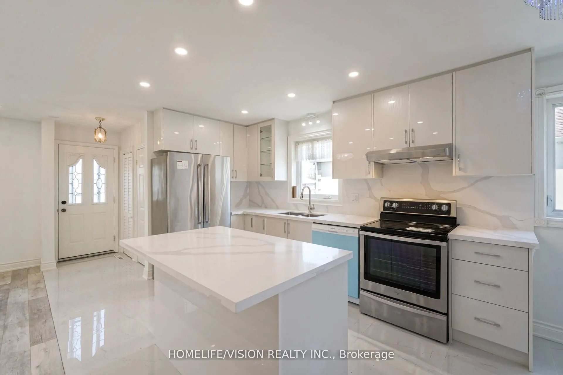 5 Orlando Boulevard
