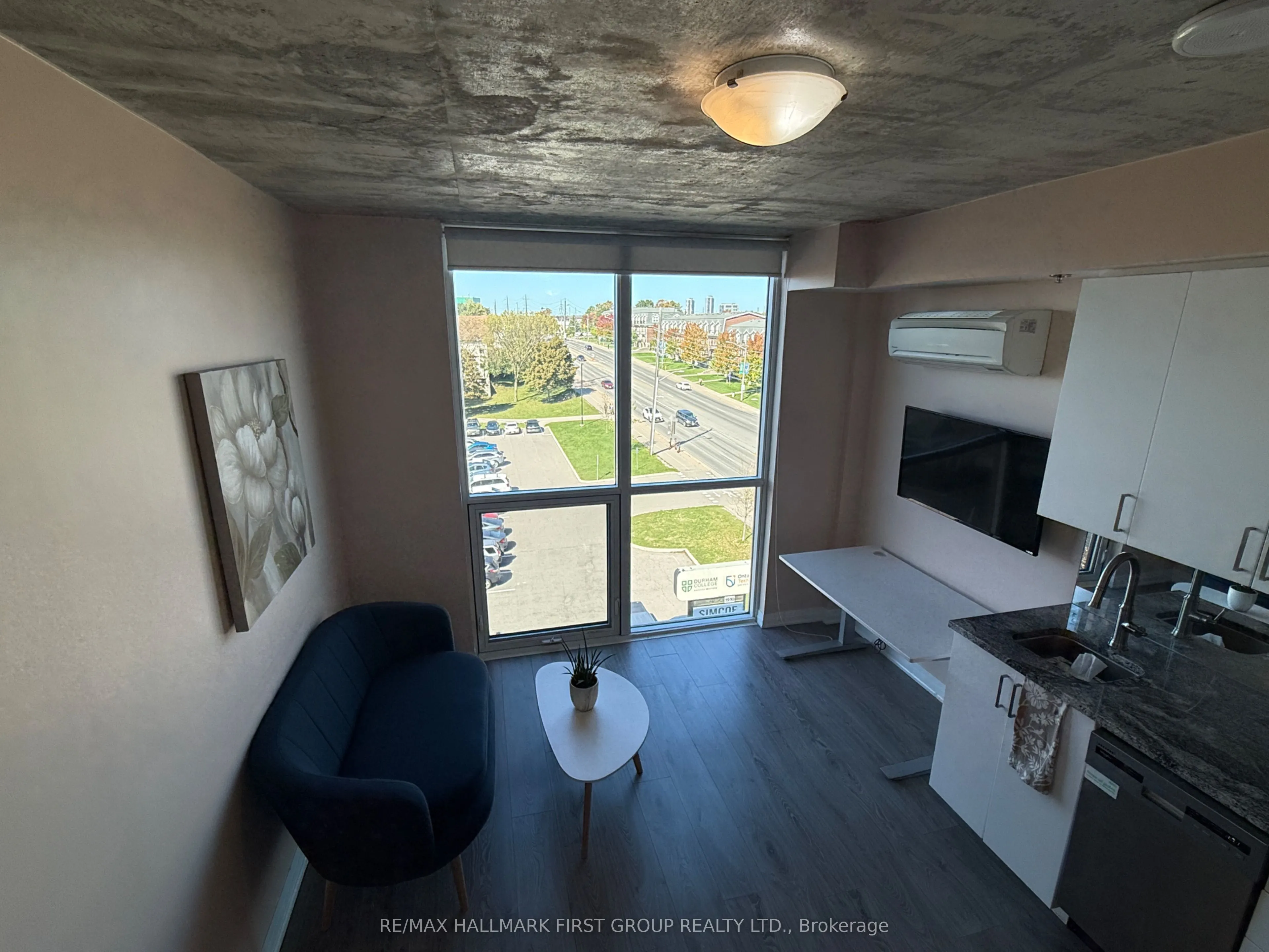 1900 Simcoe Street N, #529