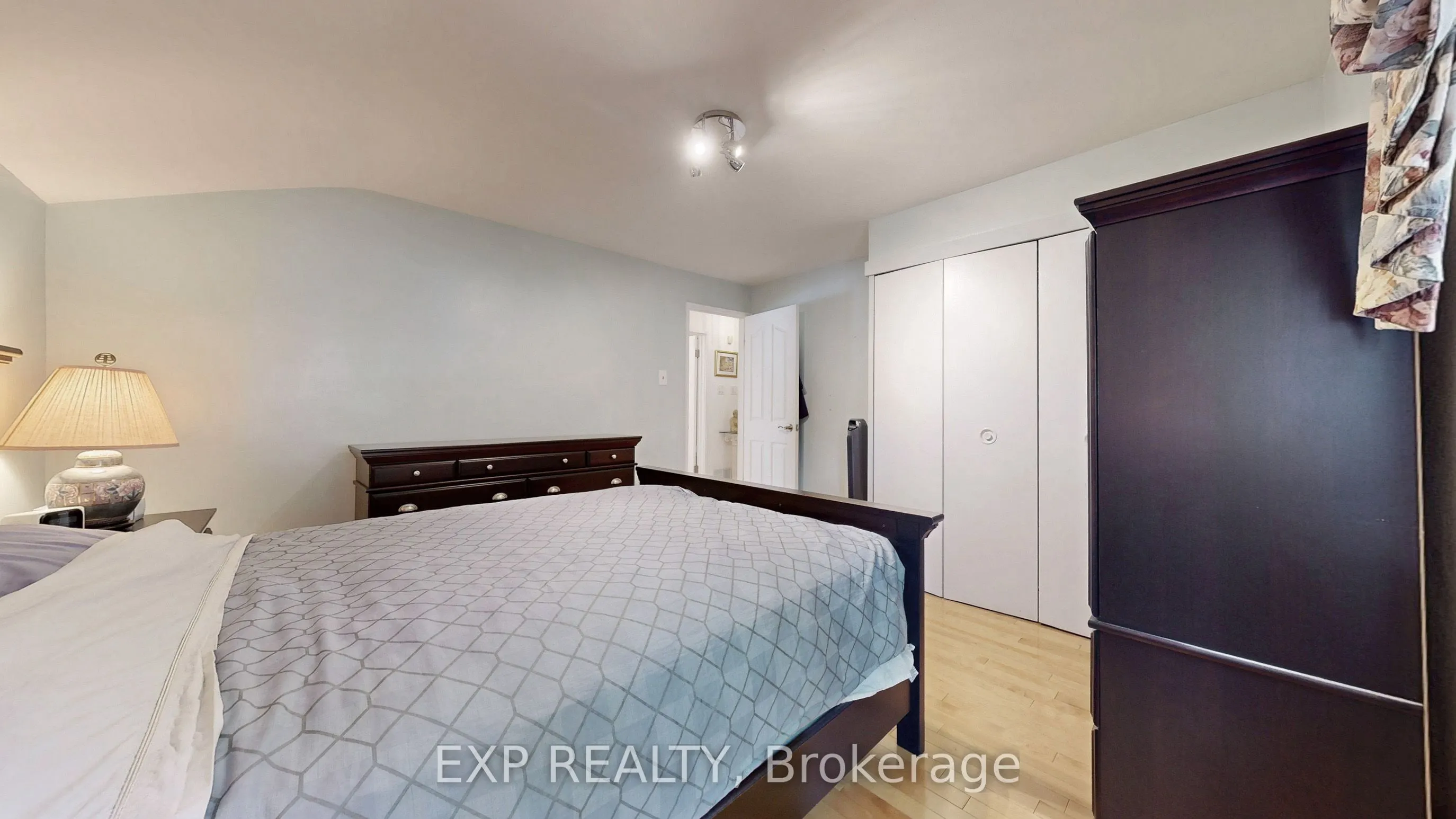 6 Abbottswood Road