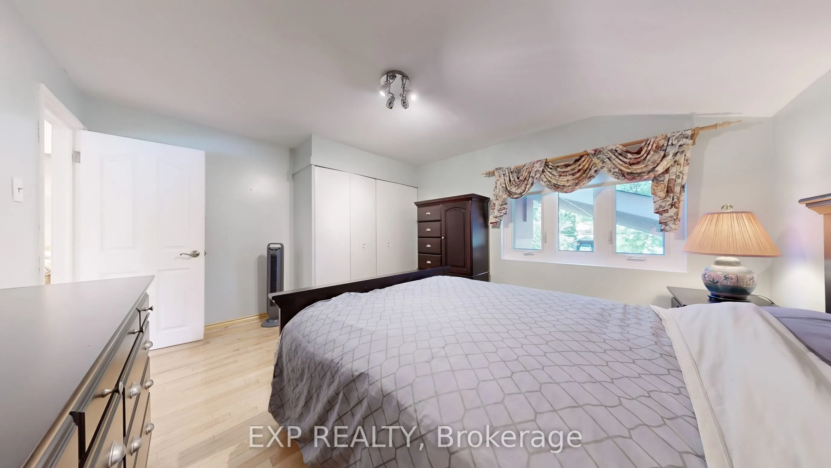 6 Abbottswood Road