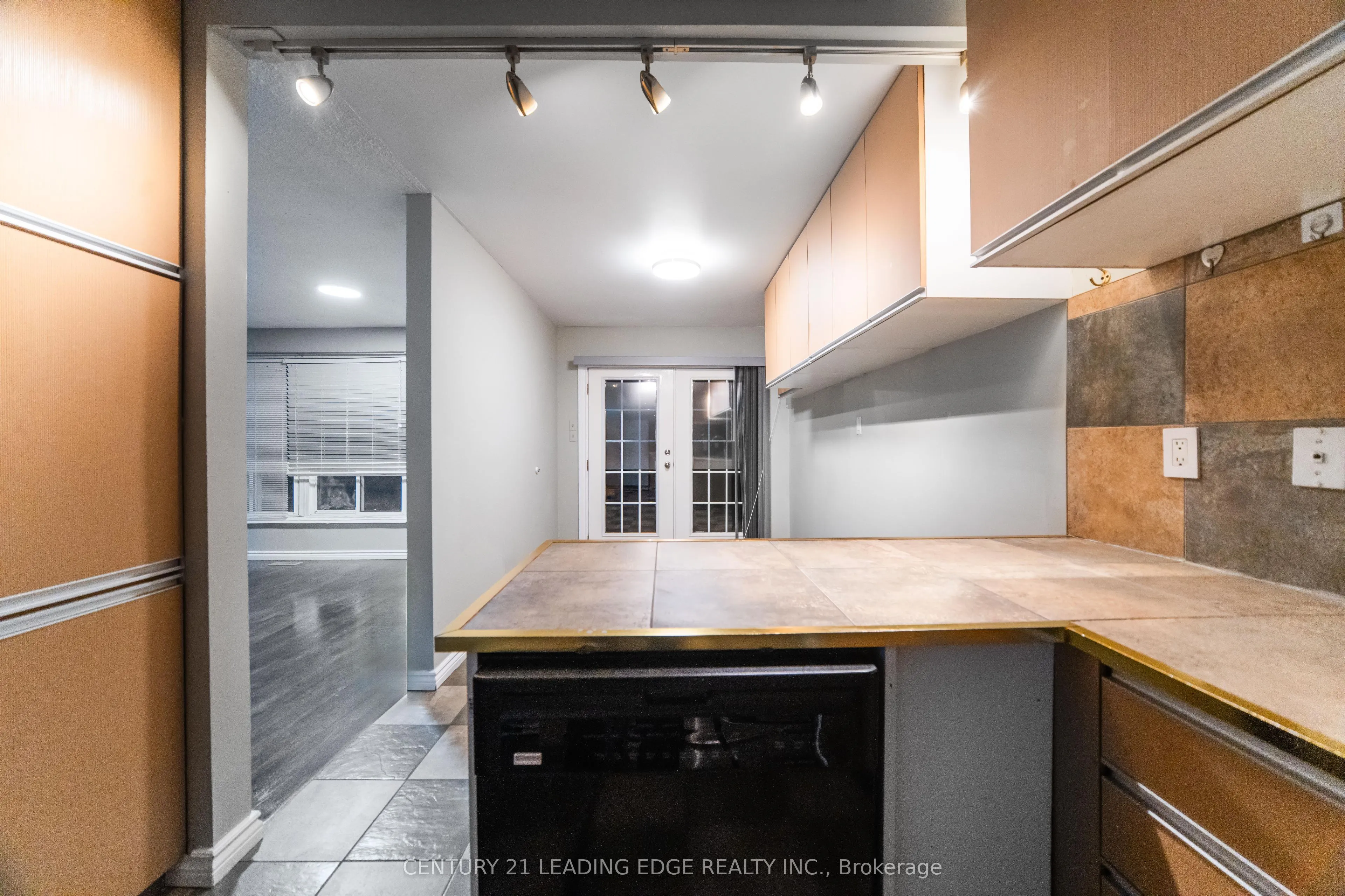 77 Snowball Crescent