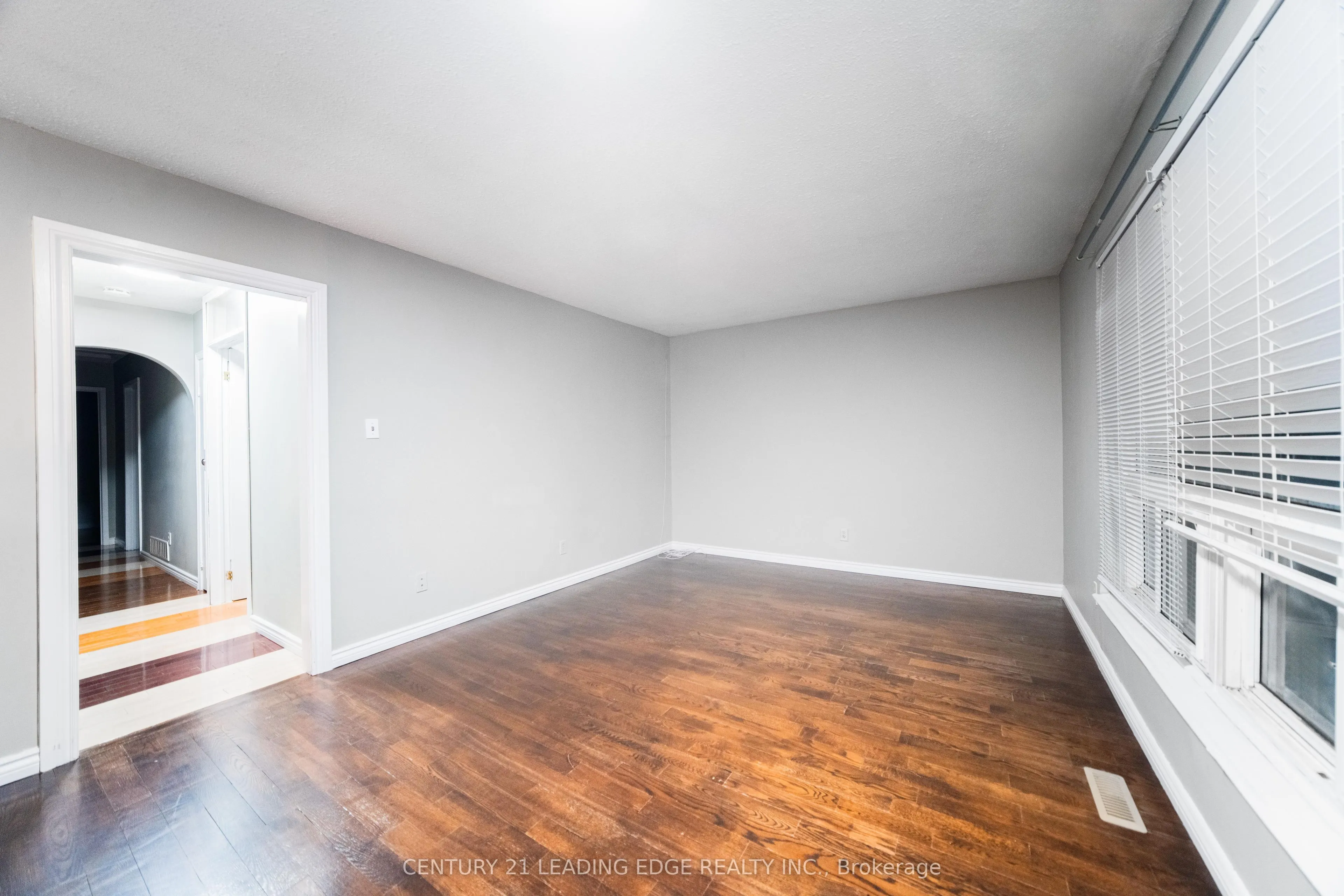 77 Snowball Crescent