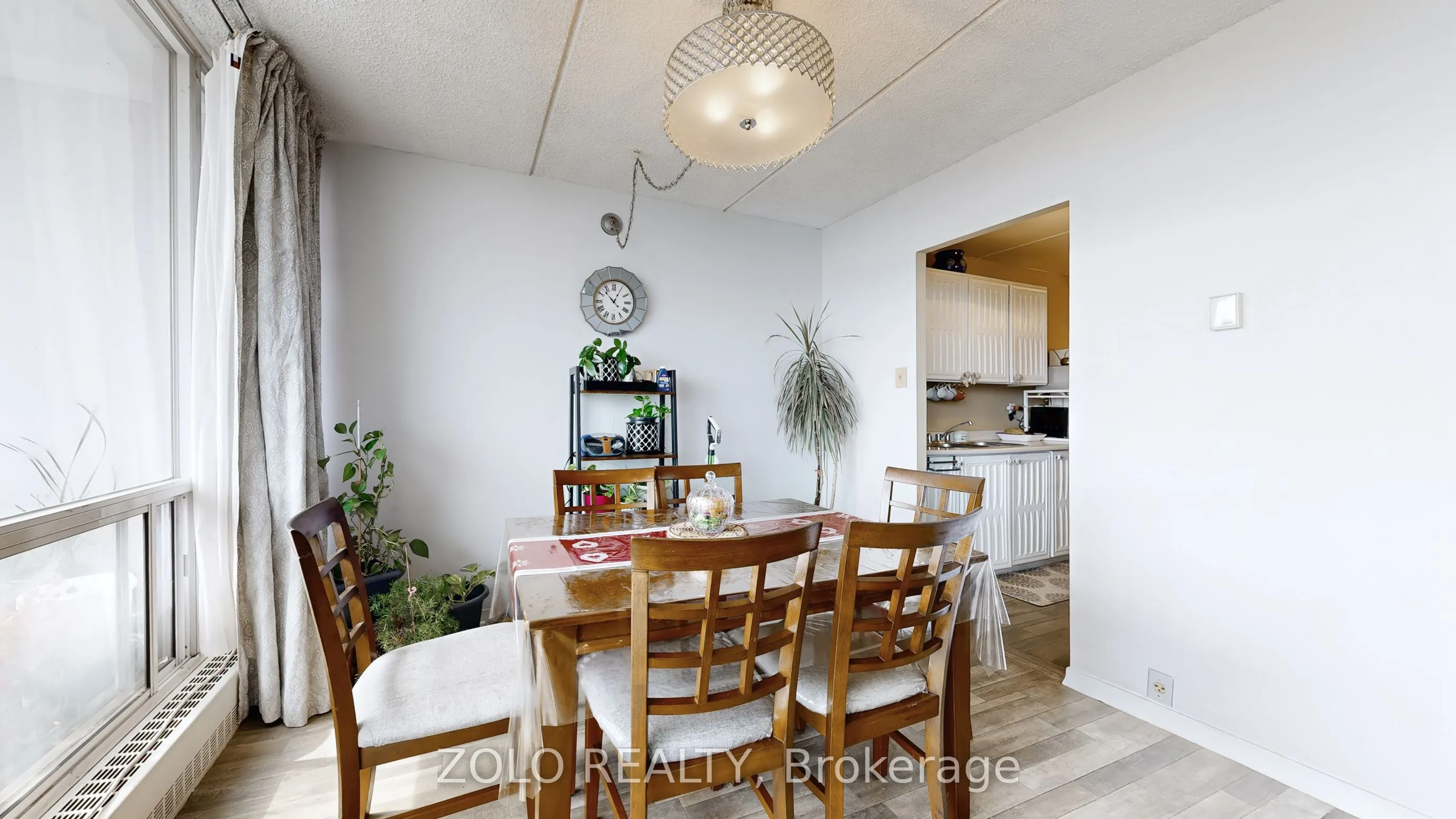 2 Glamorgan Avenue, #1015