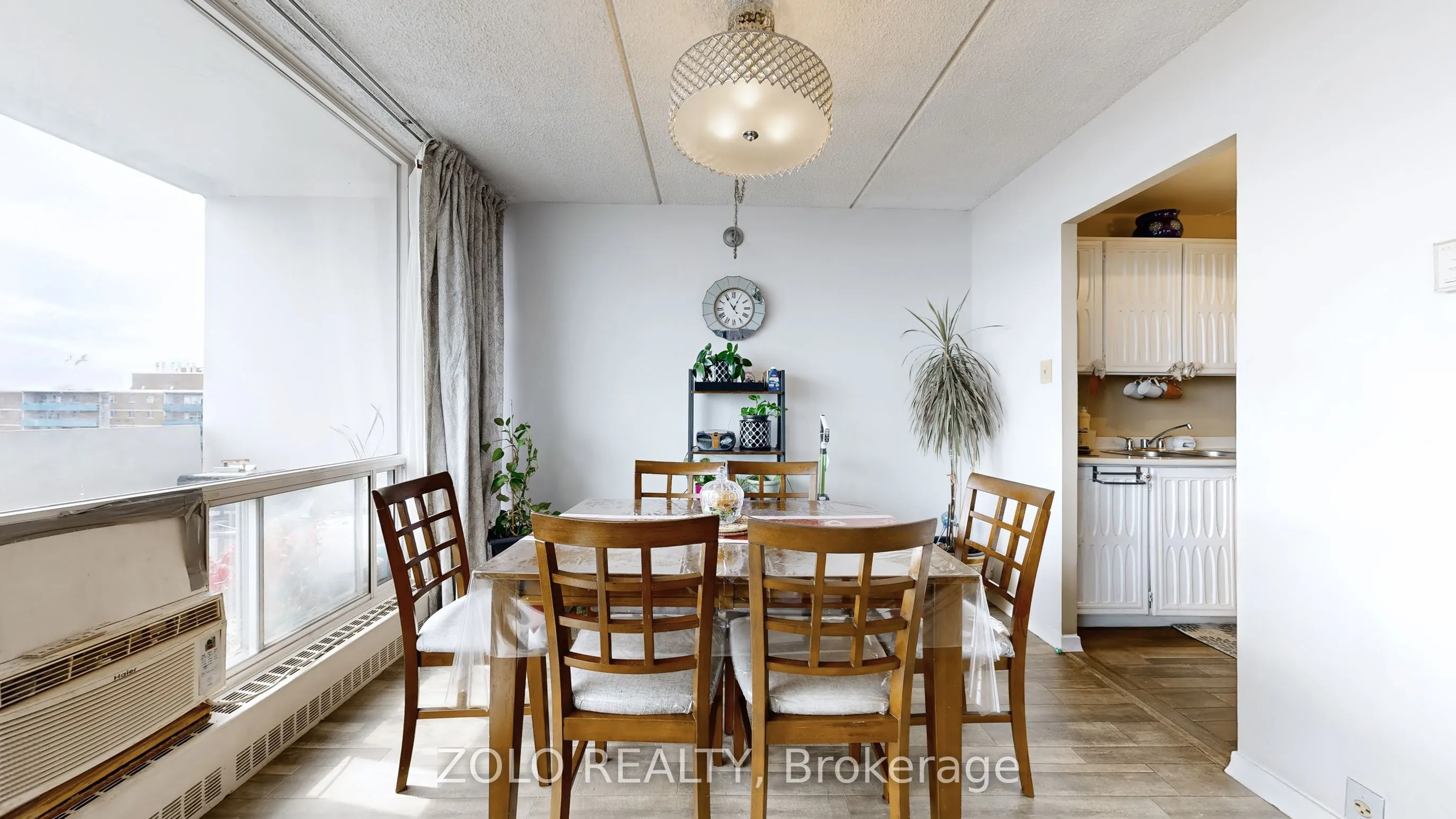 2 Glamorgan Avenue, #1015