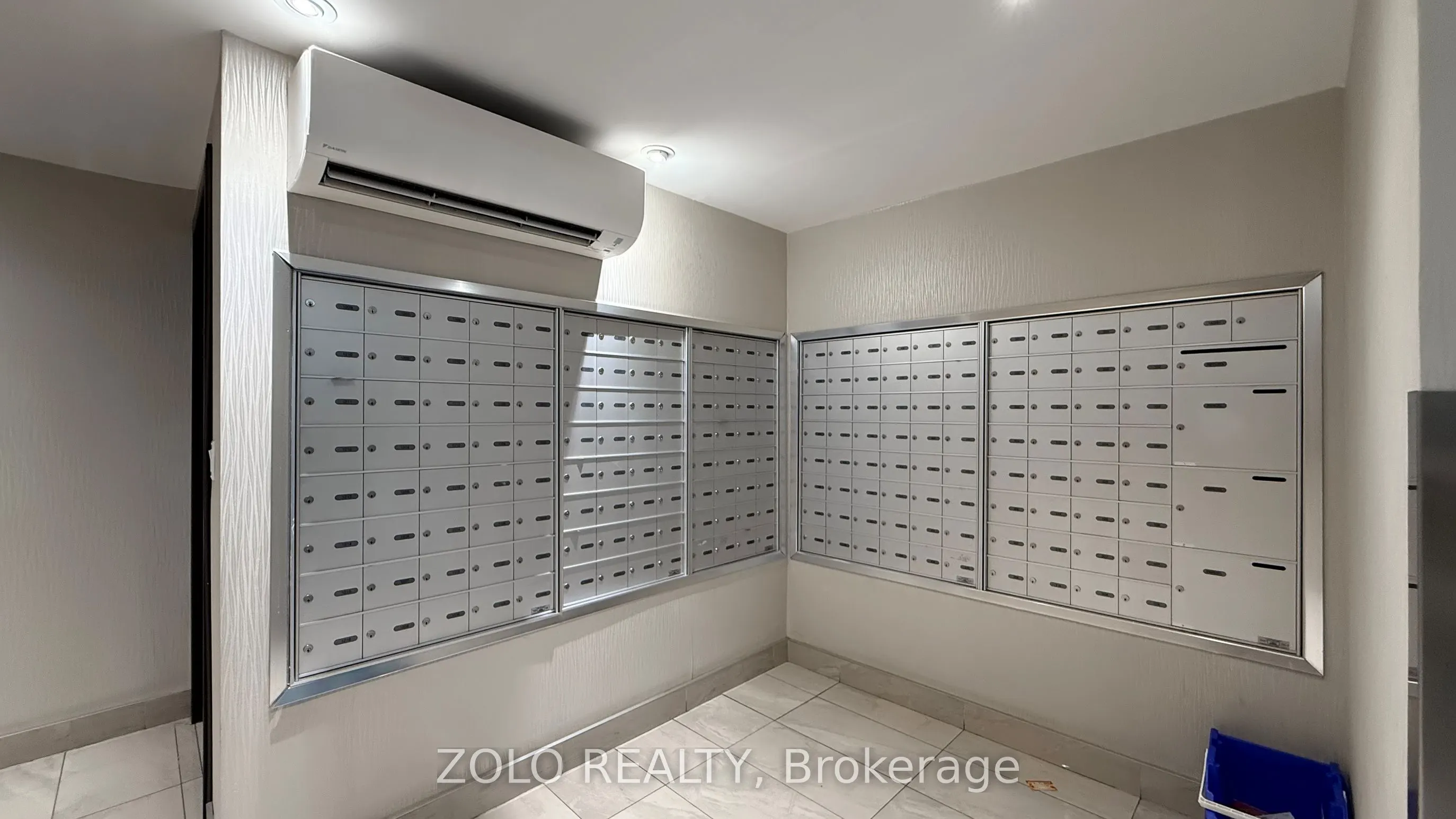2 Glamorgan Avenue, #1015