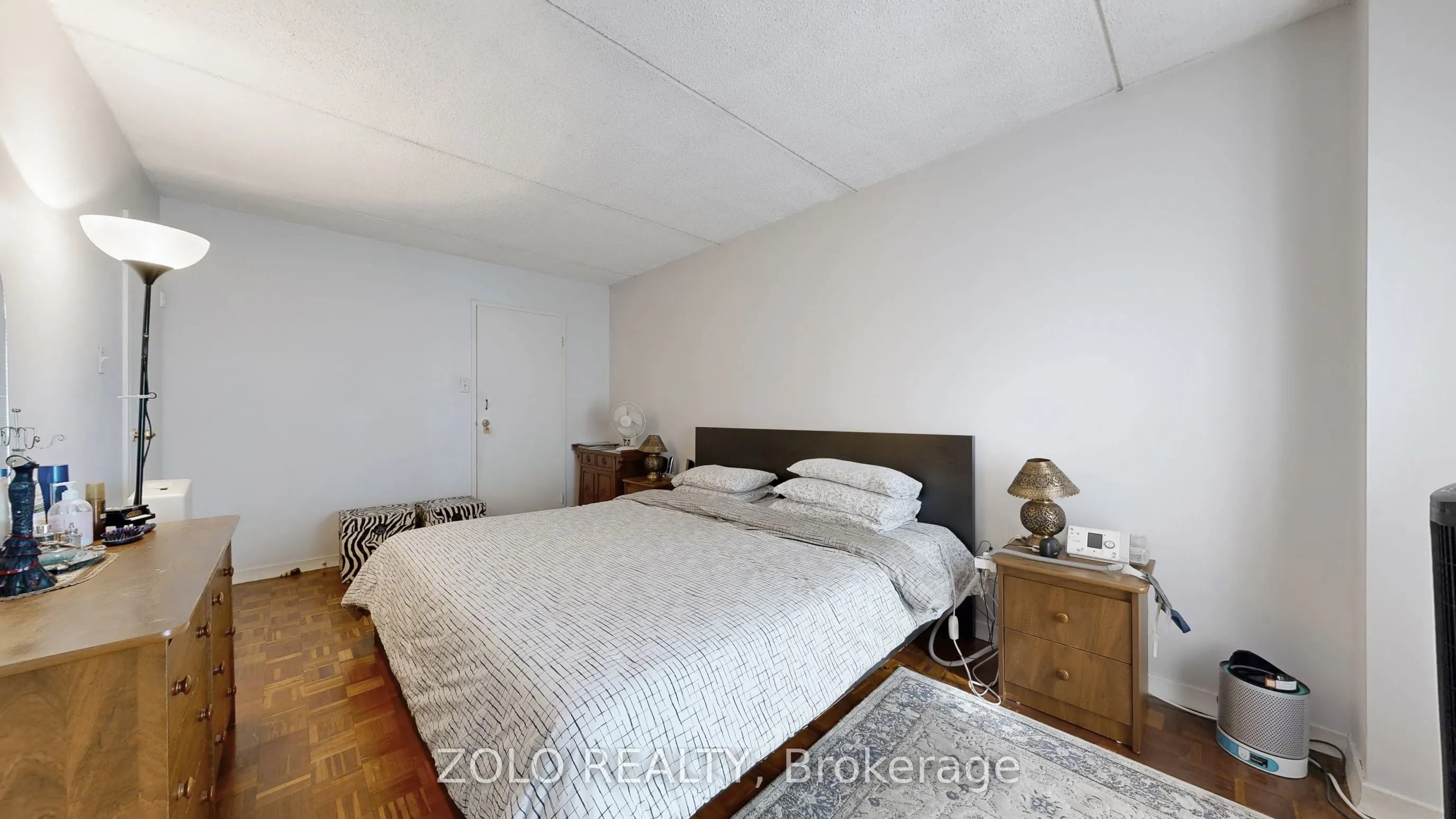 2 Glamorgan Avenue, #1015