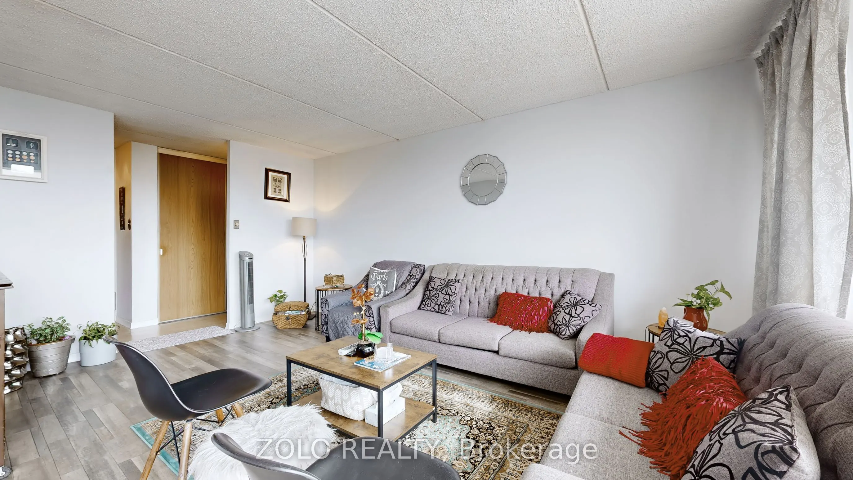 2 Glamorgan Avenue, #1015