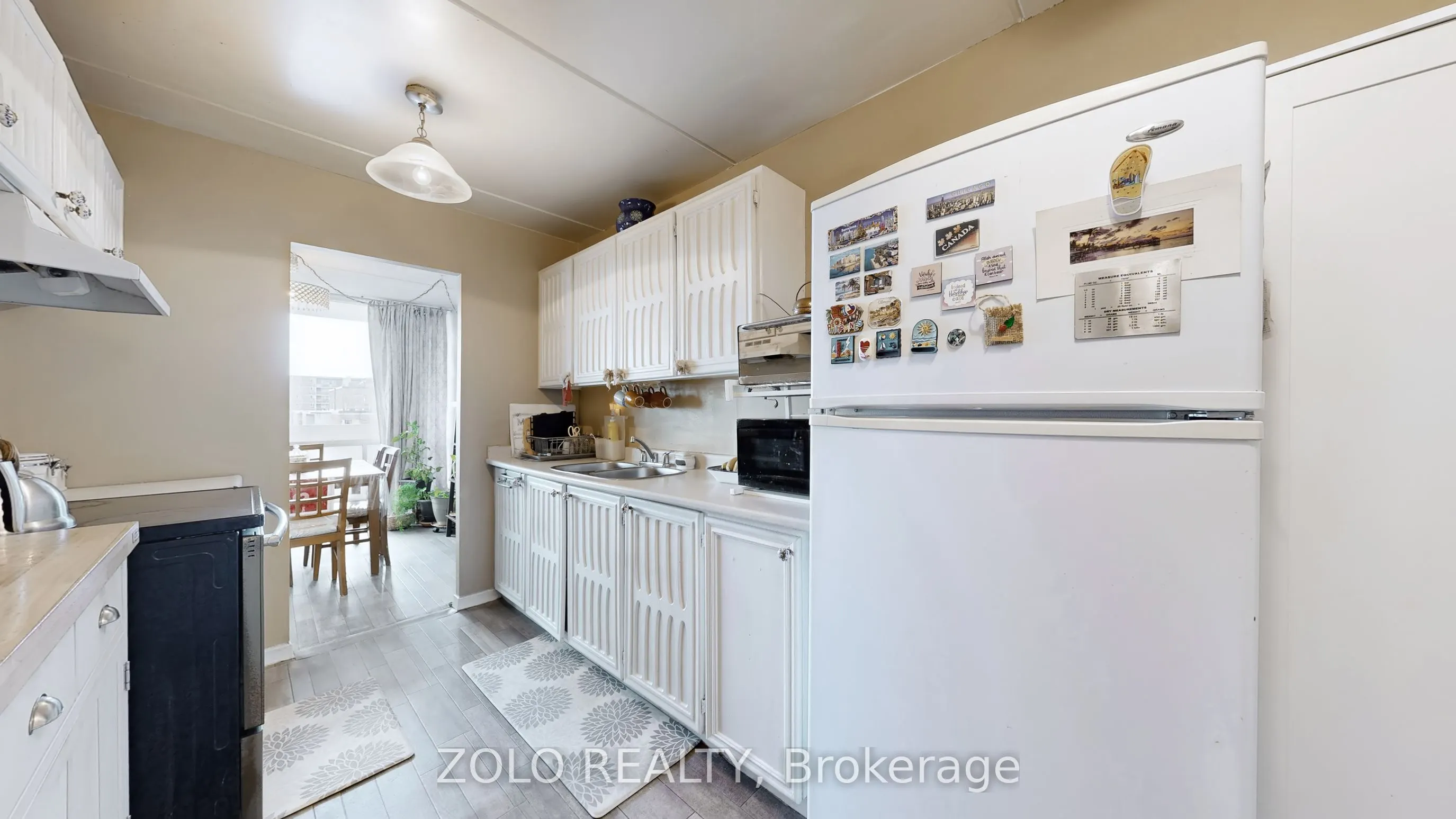 2 Glamorgan Avenue, #1015
