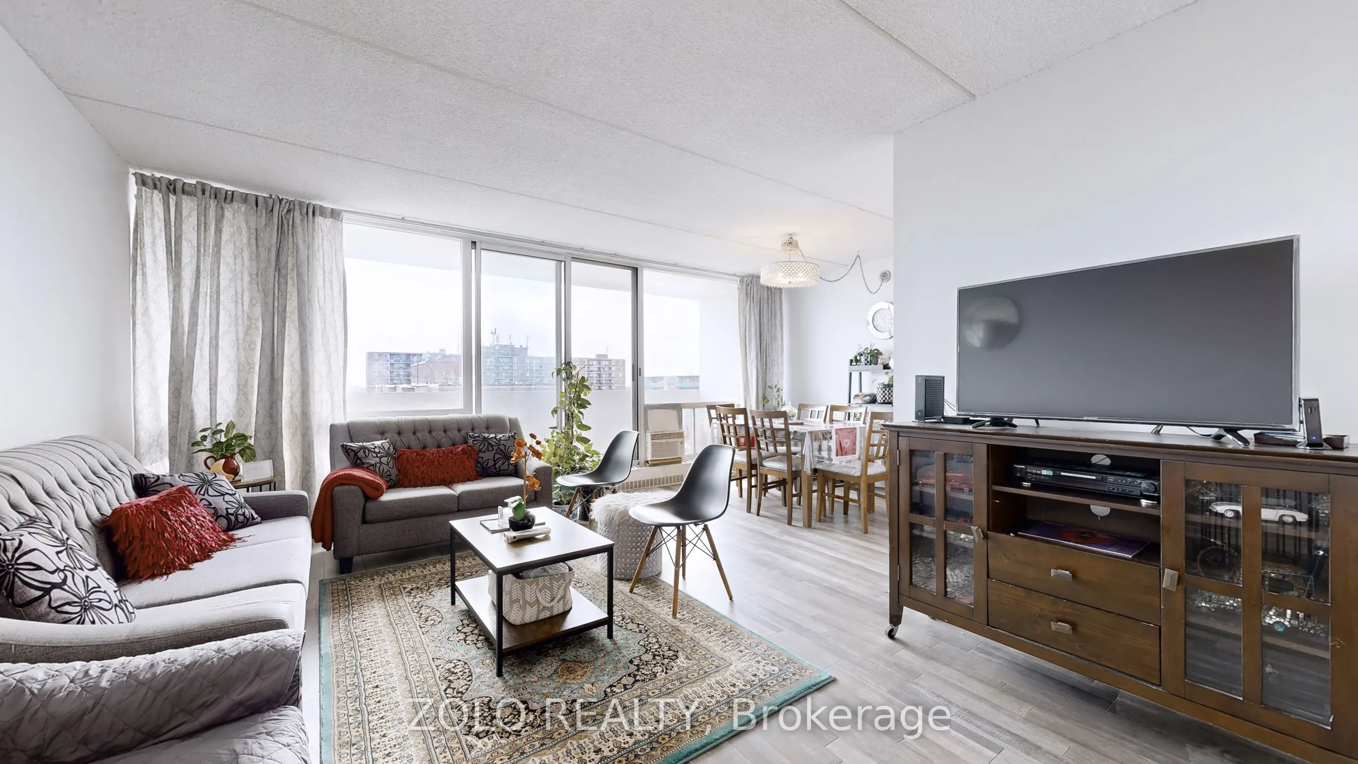 2 Glamorgan Avenue, #1015