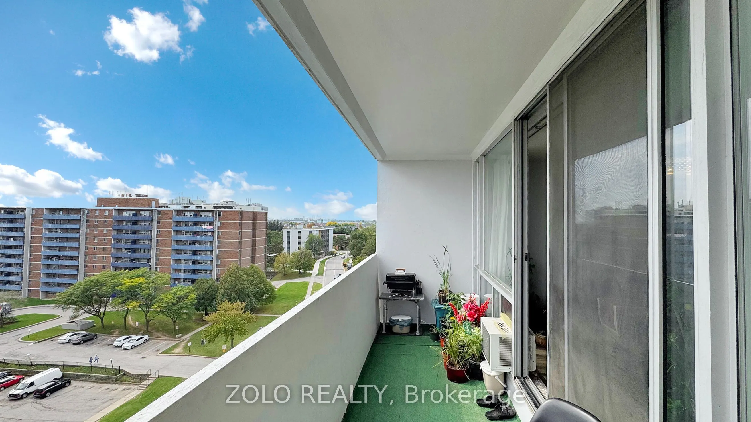 2 Glamorgan Avenue, #1015