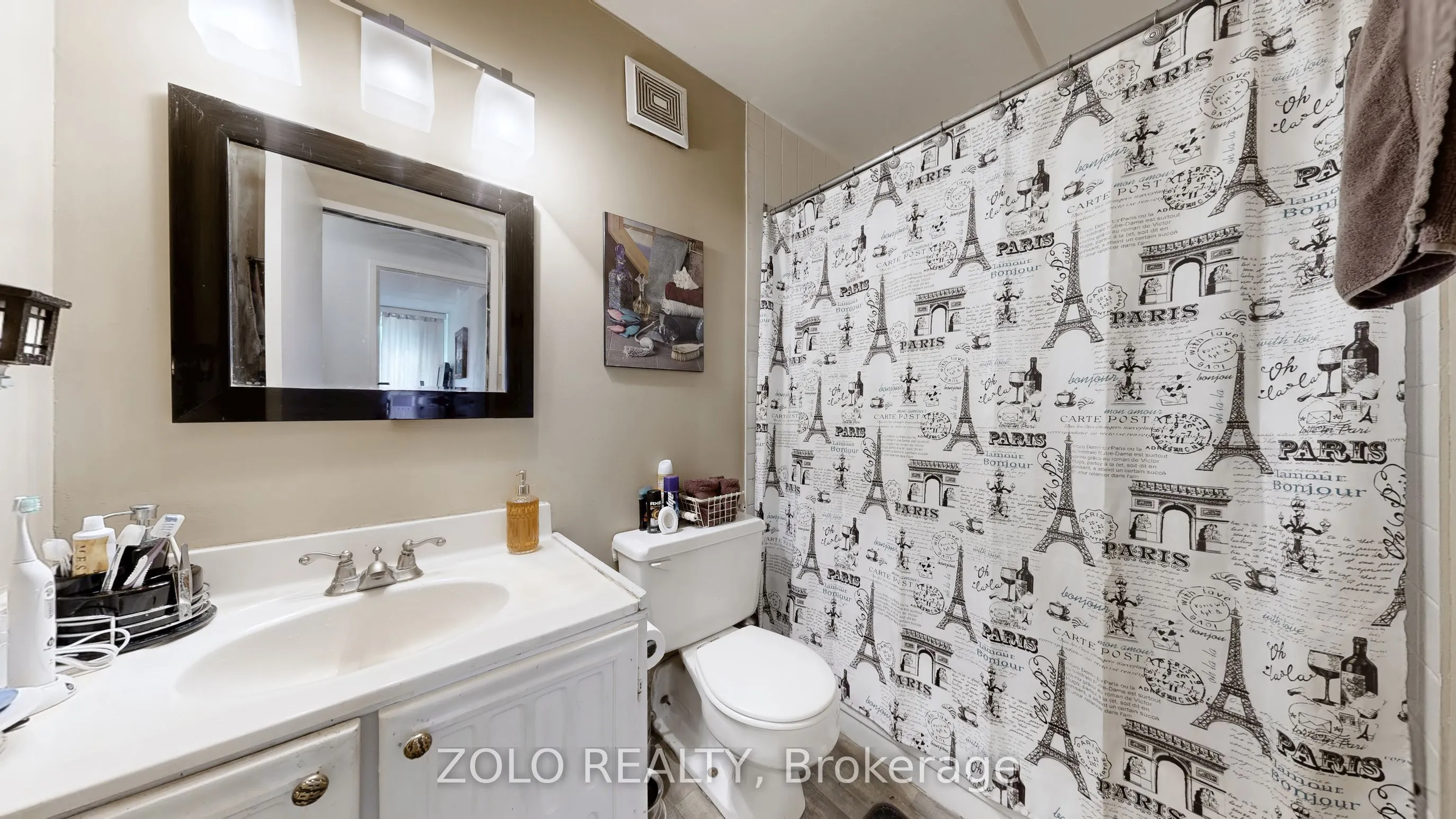 2 Glamorgan Avenue, #1015