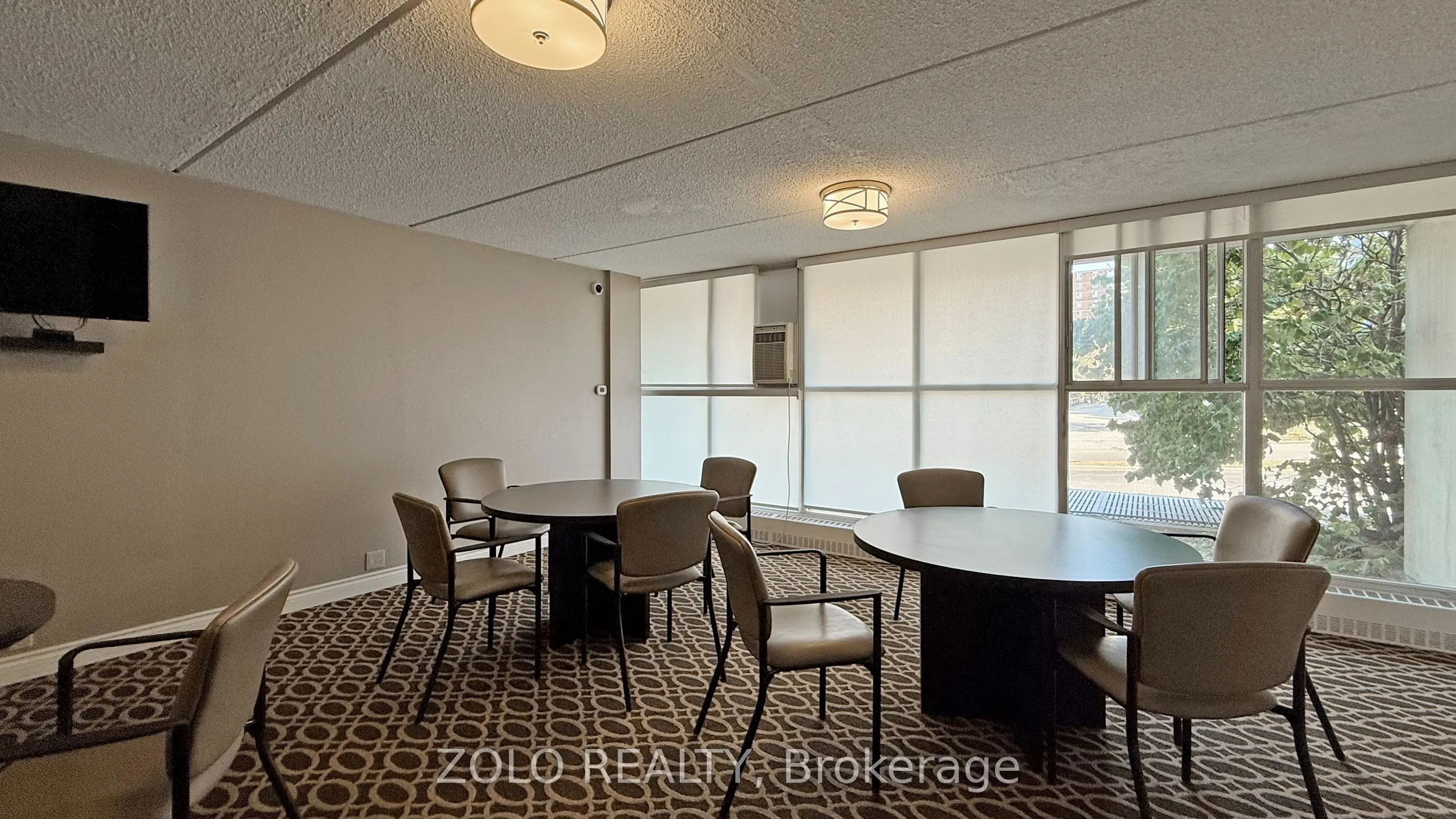 2 Glamorgan Avenue, #1015