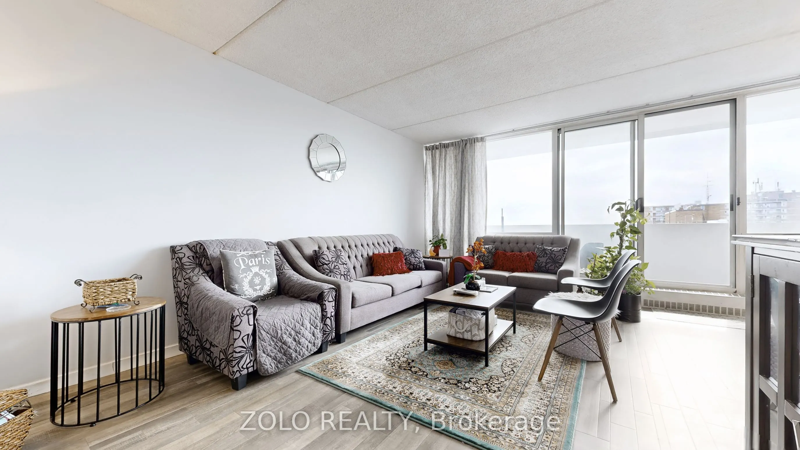 2 Glamorgan Avenue, #1015