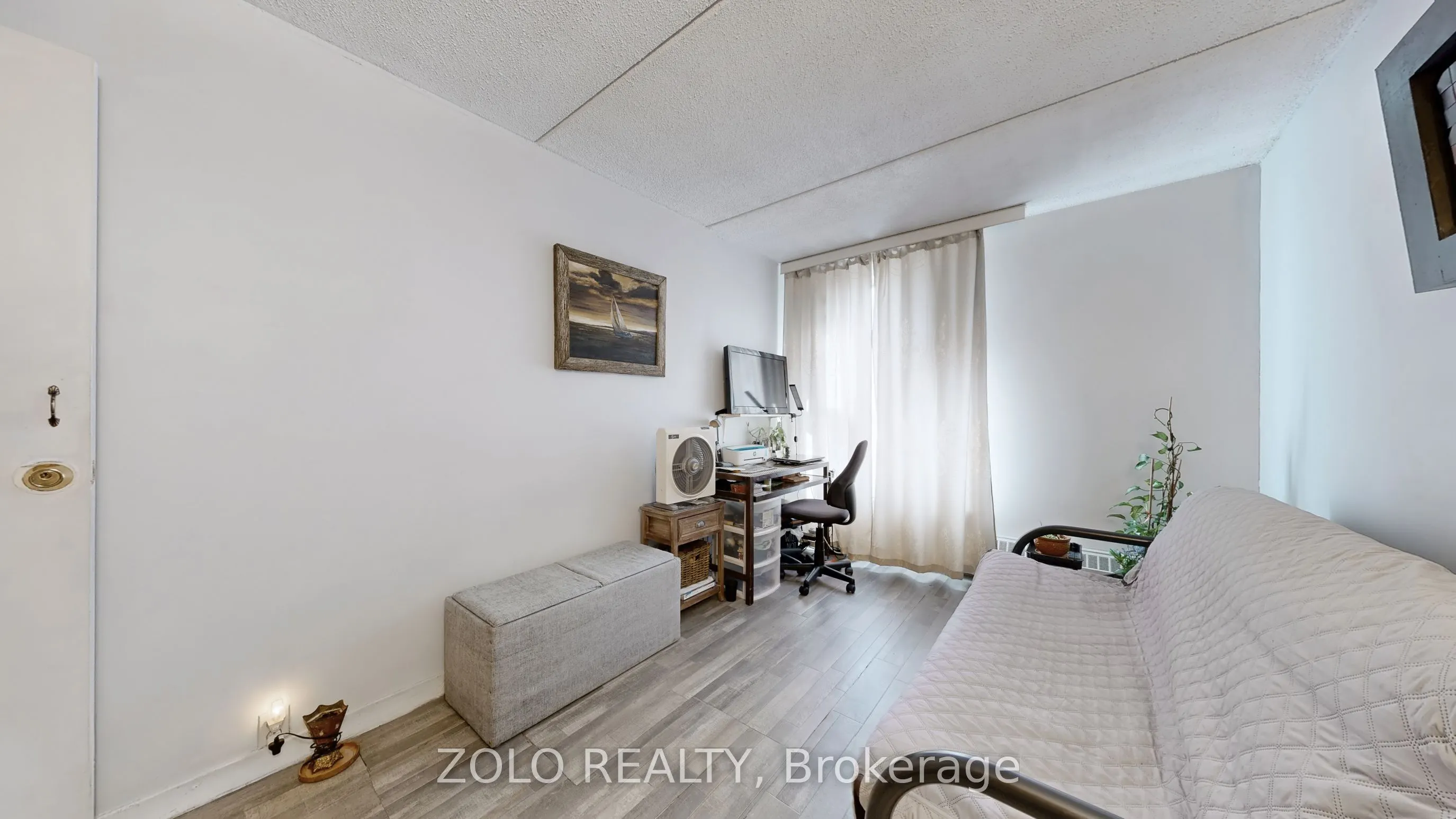 2 Glamorgan Avenue, #1015