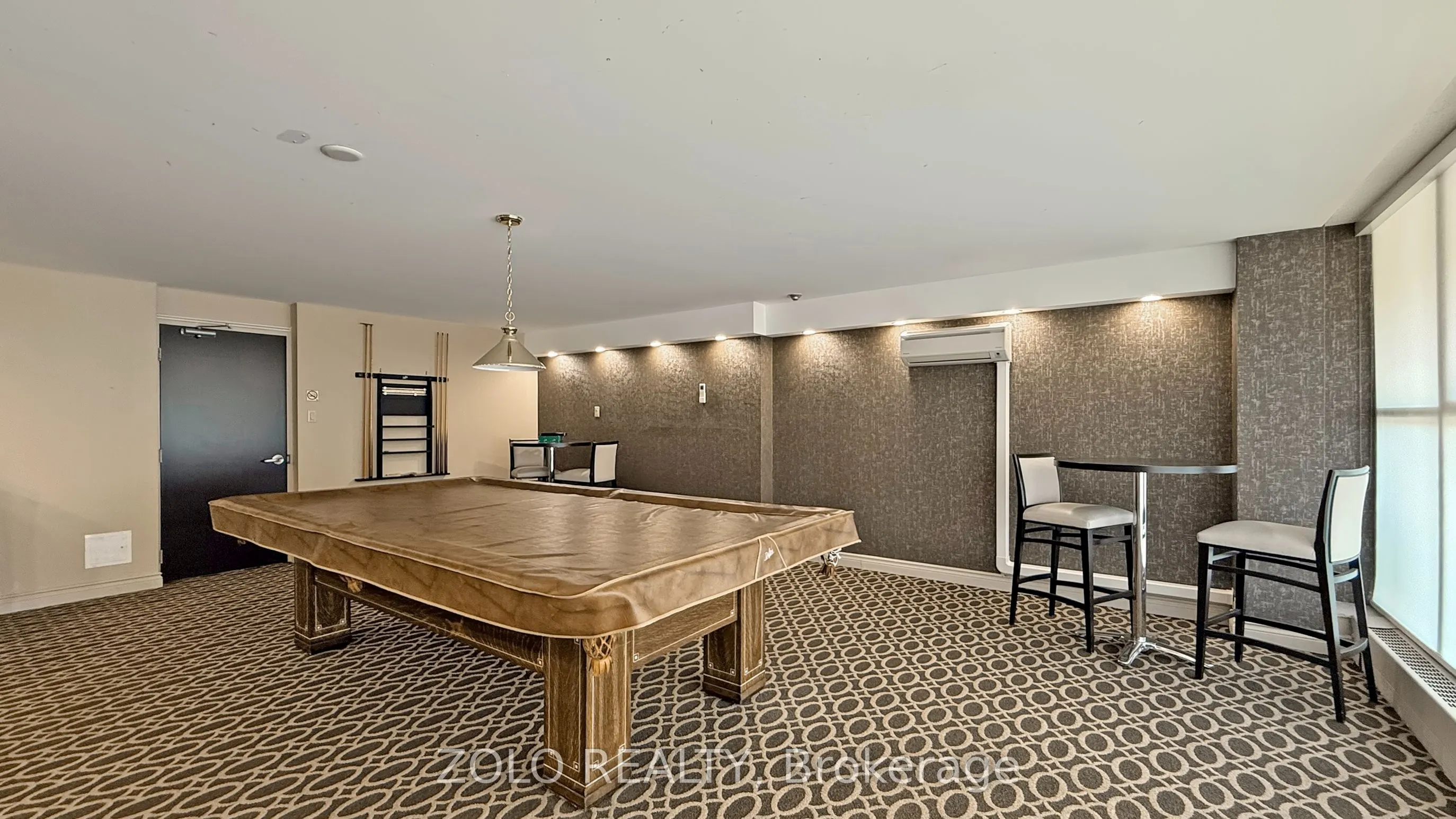 2 Glamorgan Avenue, #1015