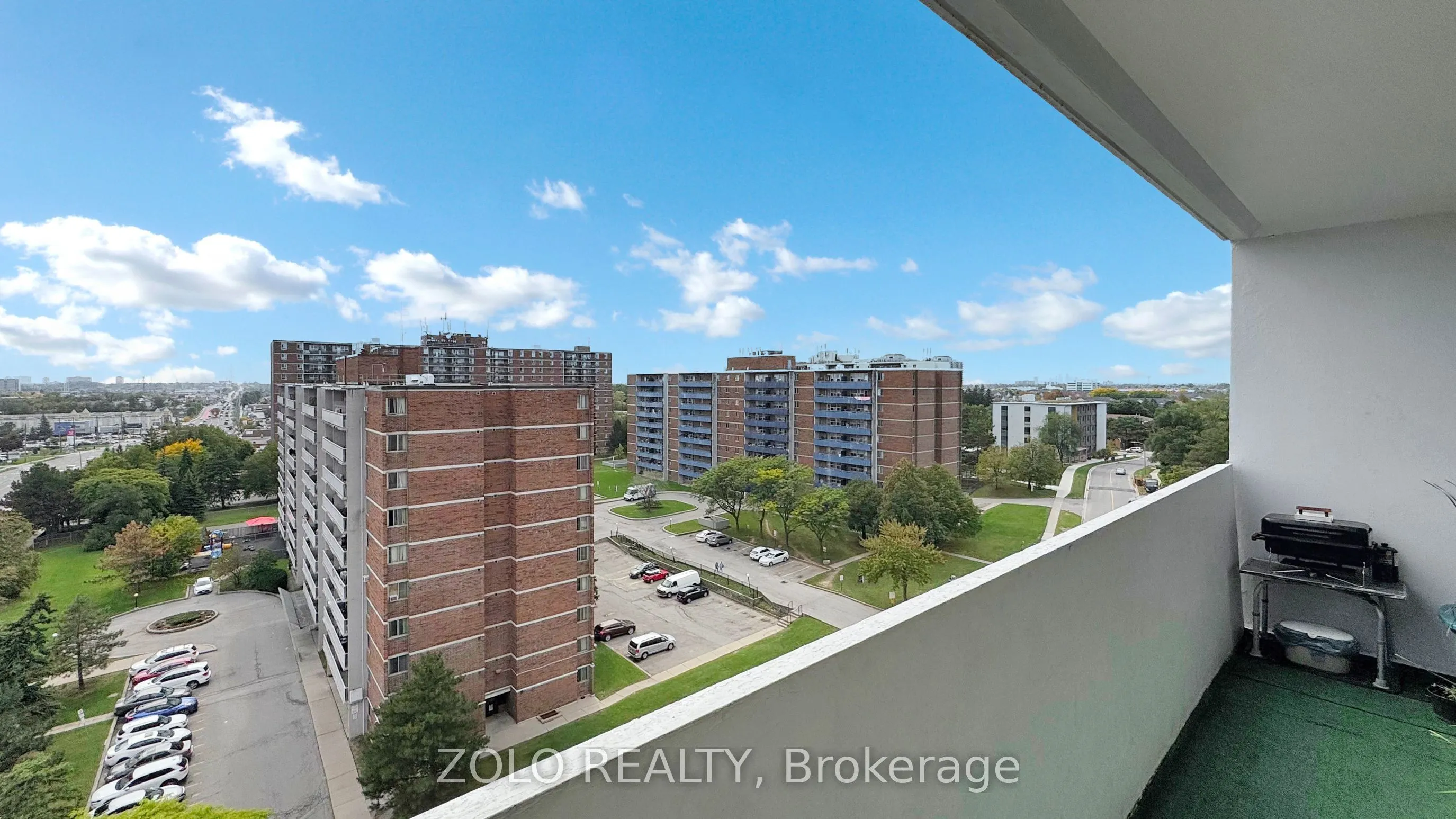 2 Glamorgan Avenue, #1015