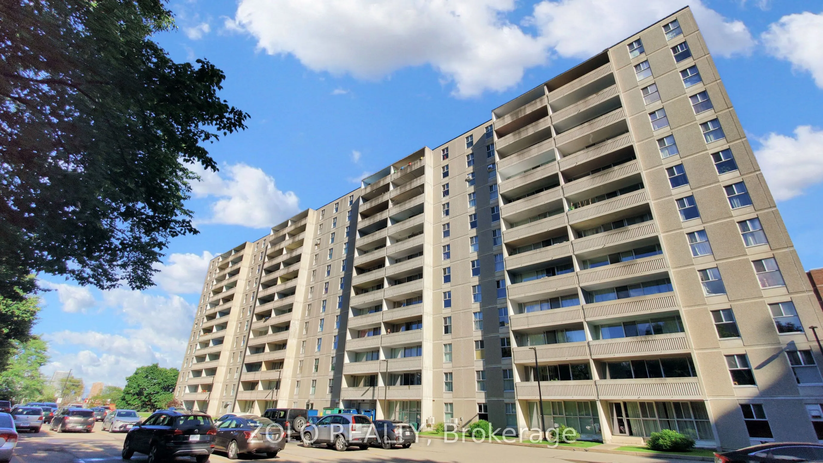 2 Glamorgan Avenue, #1015