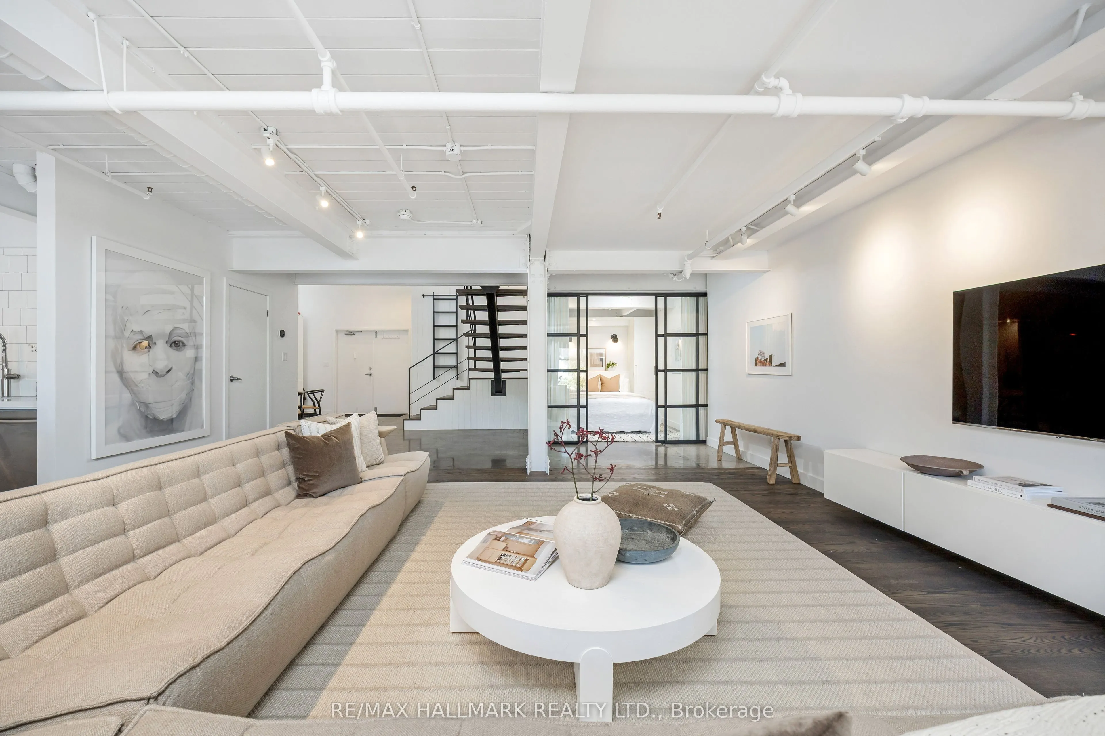 326 Carlaw Avenue, #102
