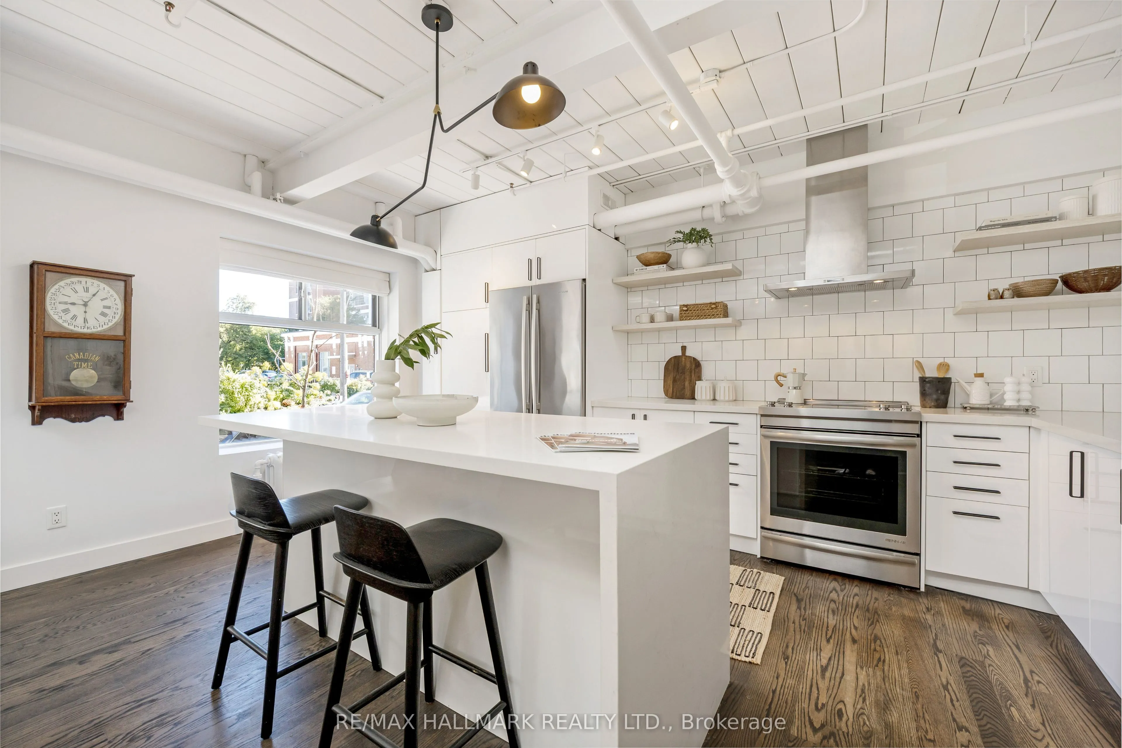 326 Carlaw Avenue, #102