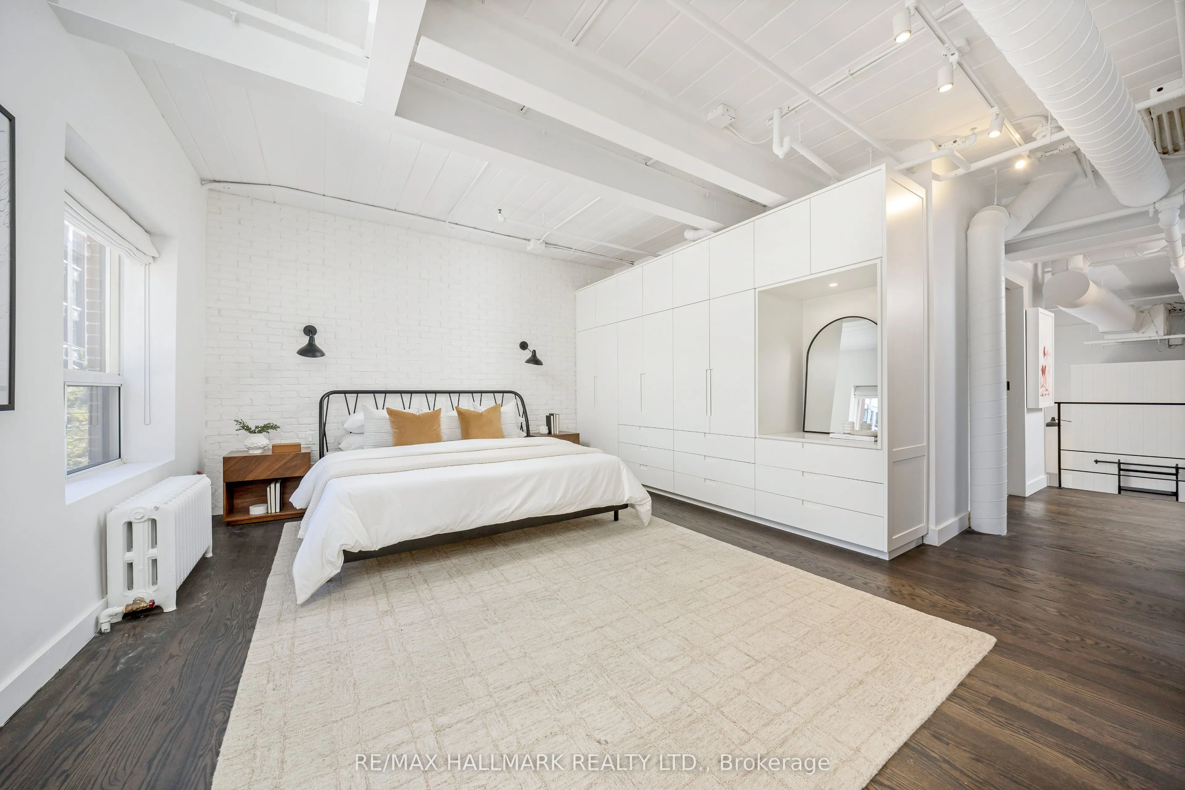 326 Carlaw Avenue, #102