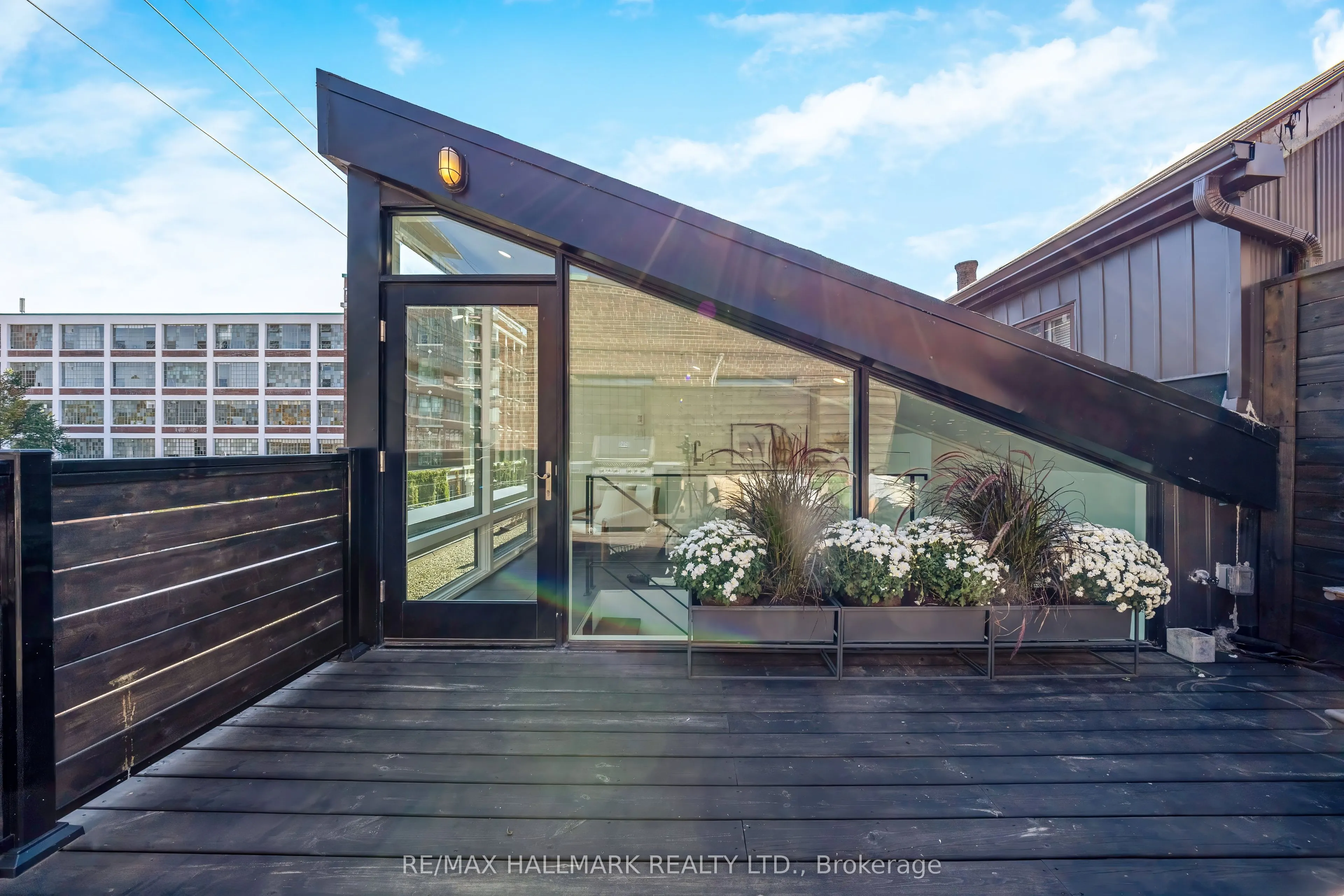 326 Carlaw Avenue, #102
