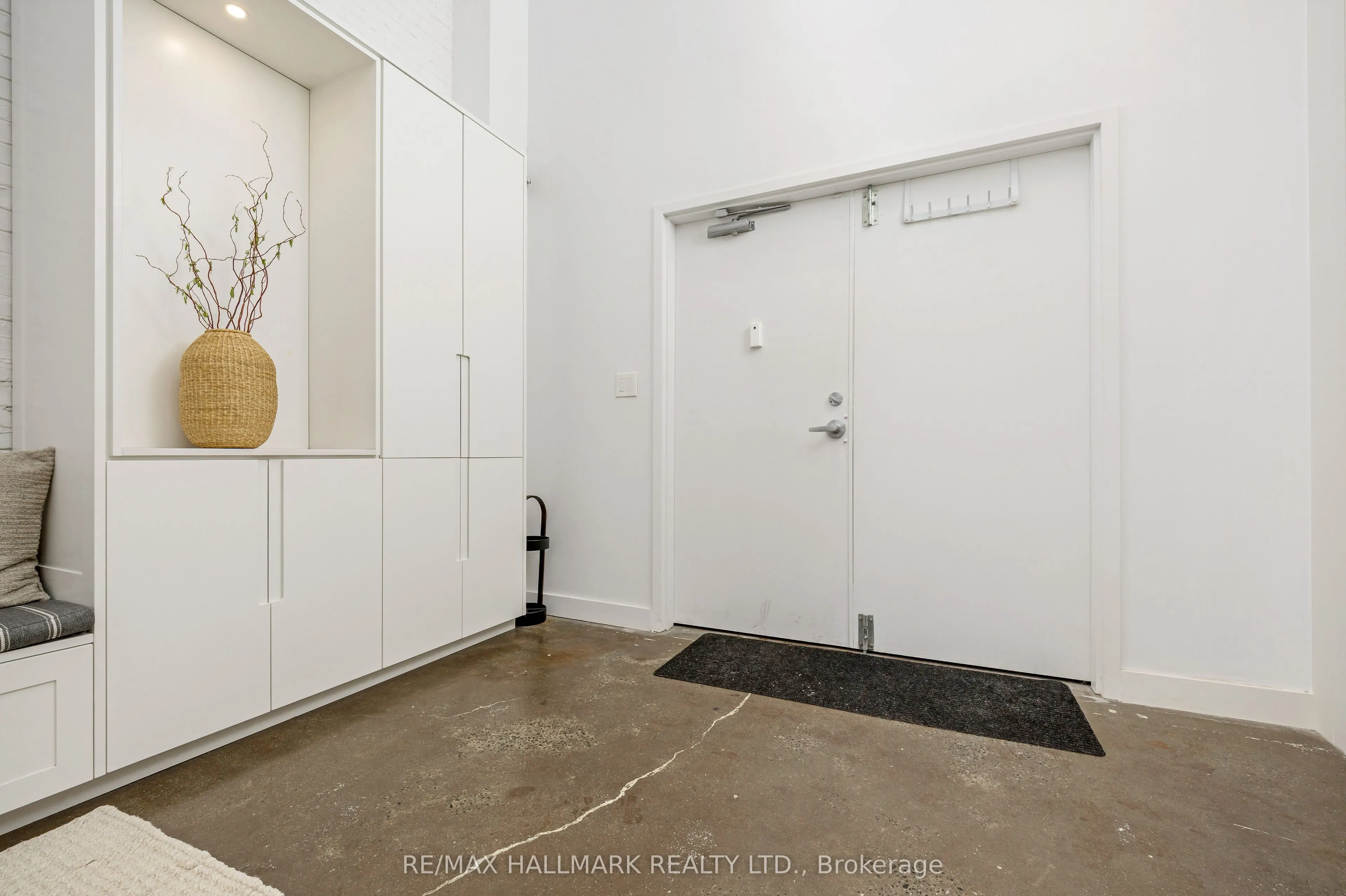 326 Carlaw Avenue, #102