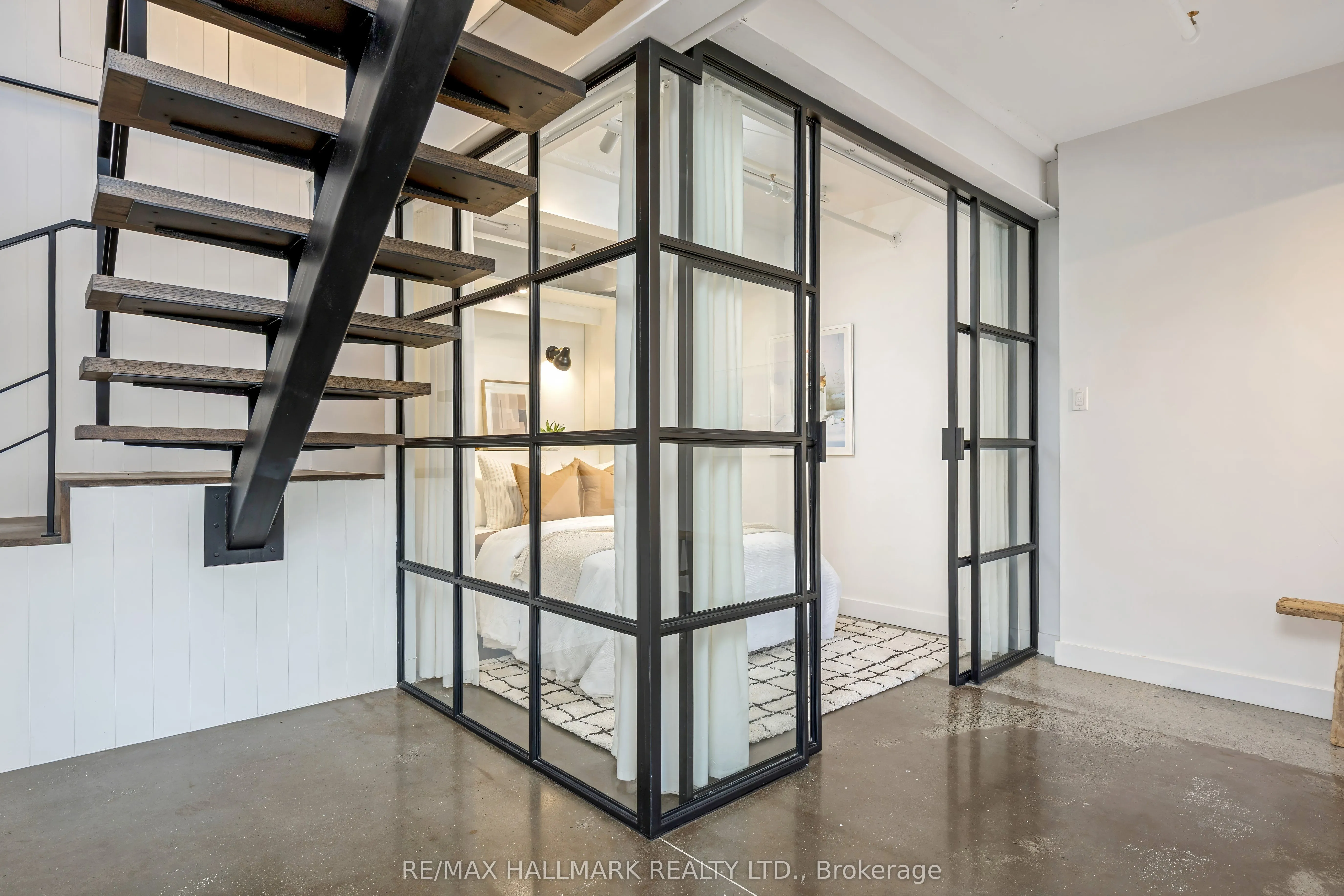 326 Carlaw Avenue, #102