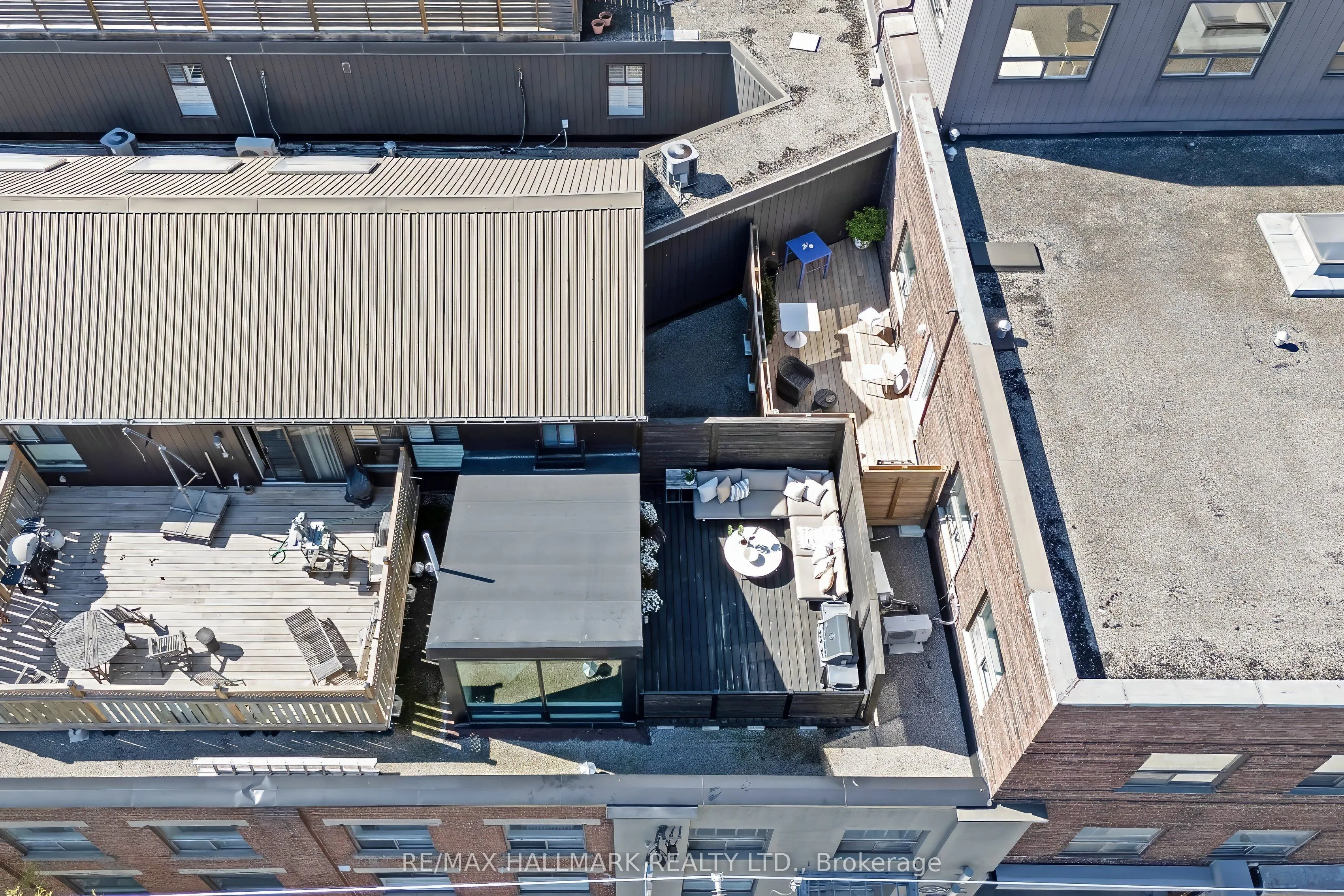 326 Carlaw Avenue, #102