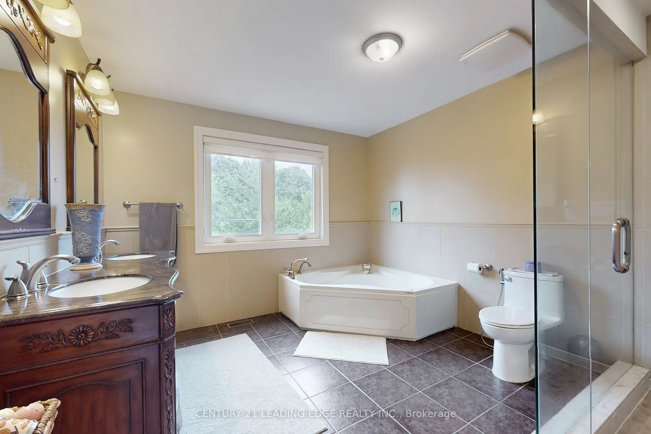 11 Bellvare Crescent