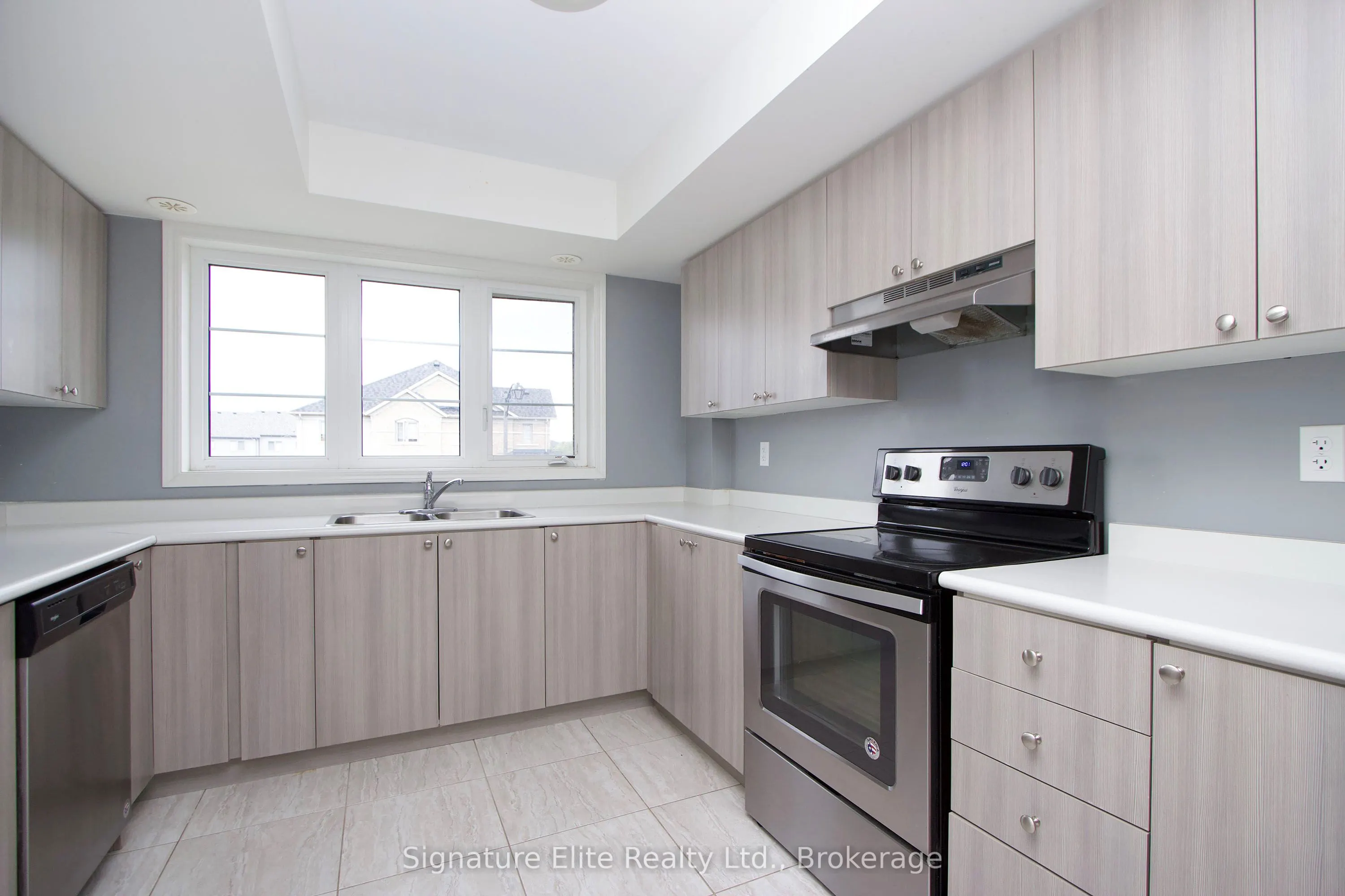 2398 Chevron Prince Path