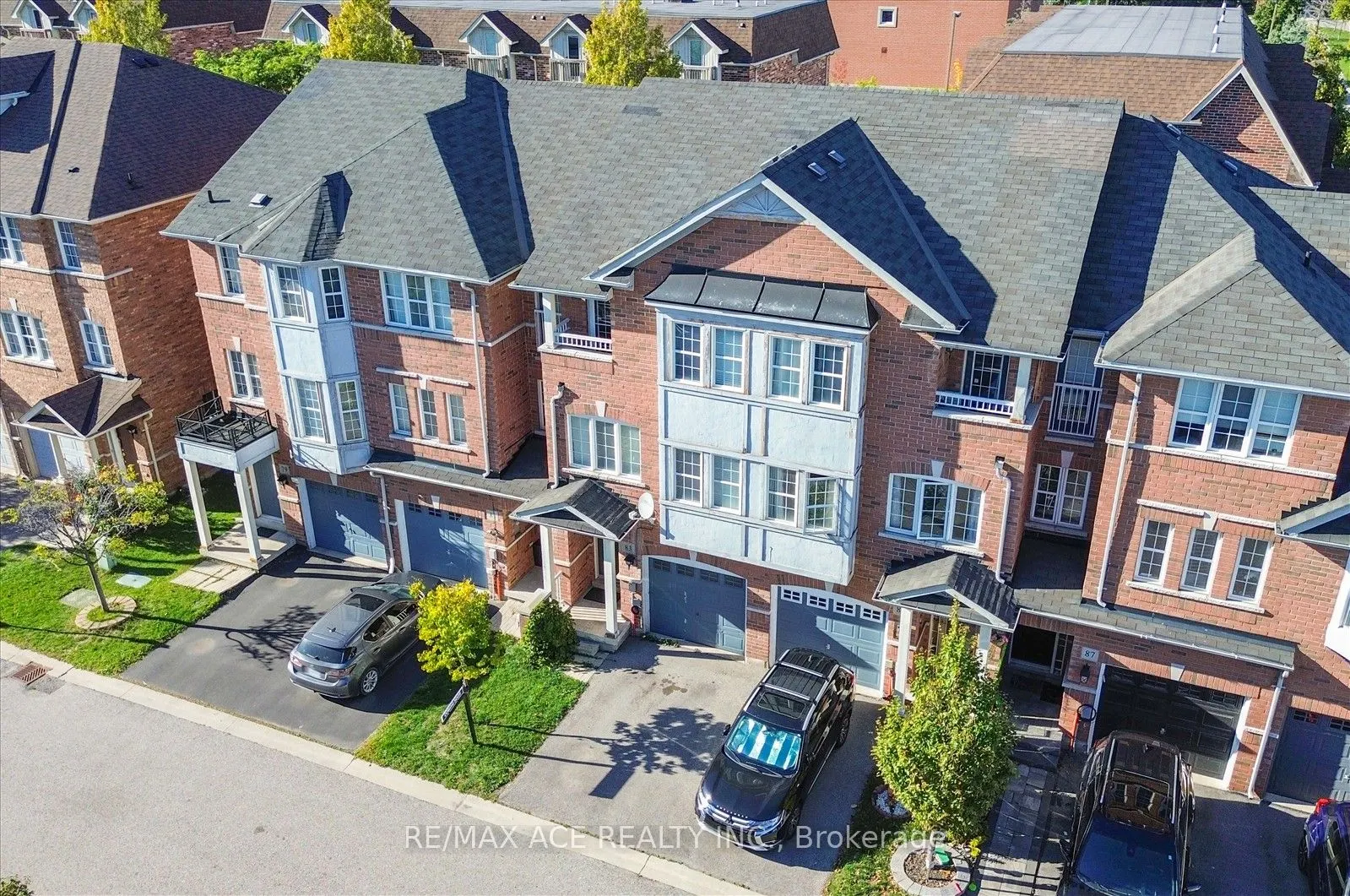 83 Huxtable Lane