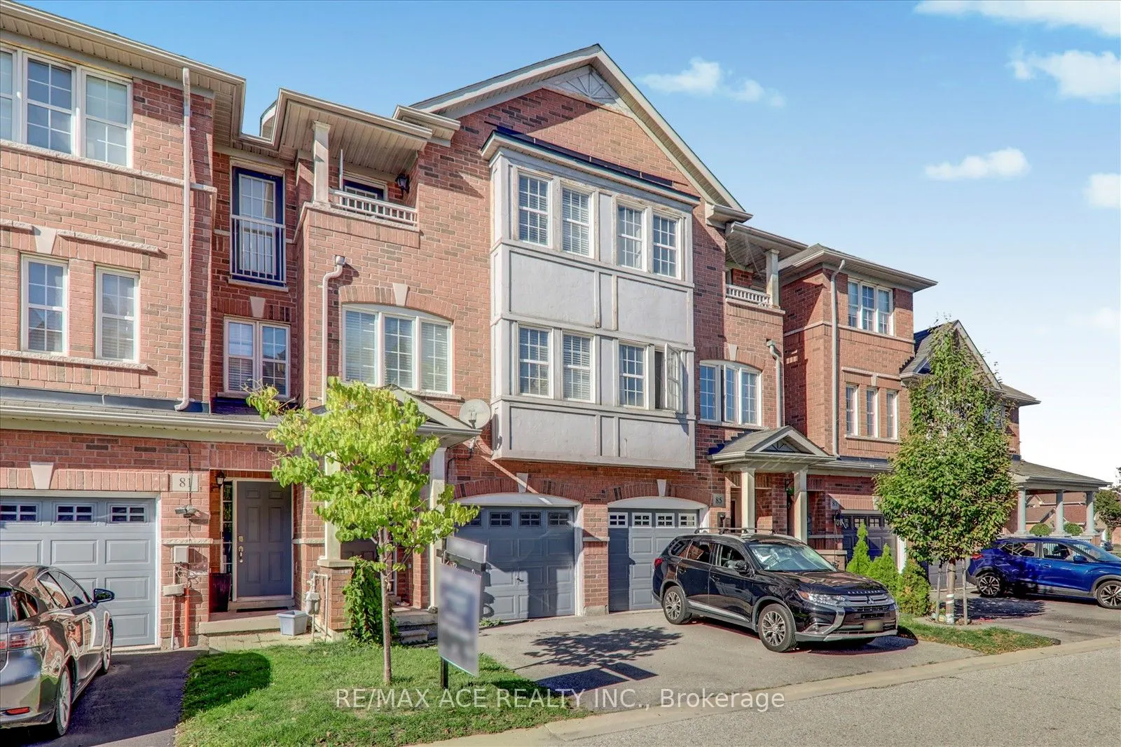 83 Huxtable Lane
