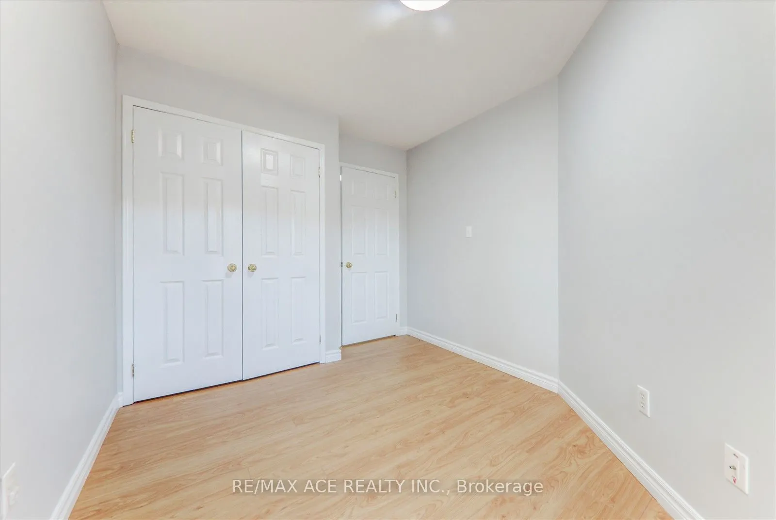 83 Huxtable Lane