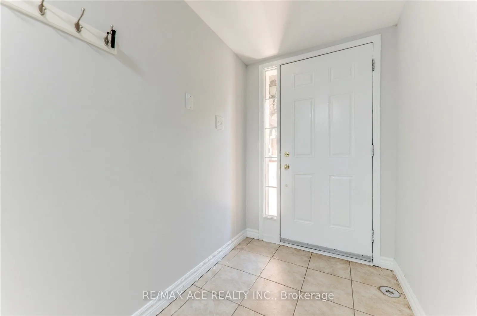 83 Huxtable Lane