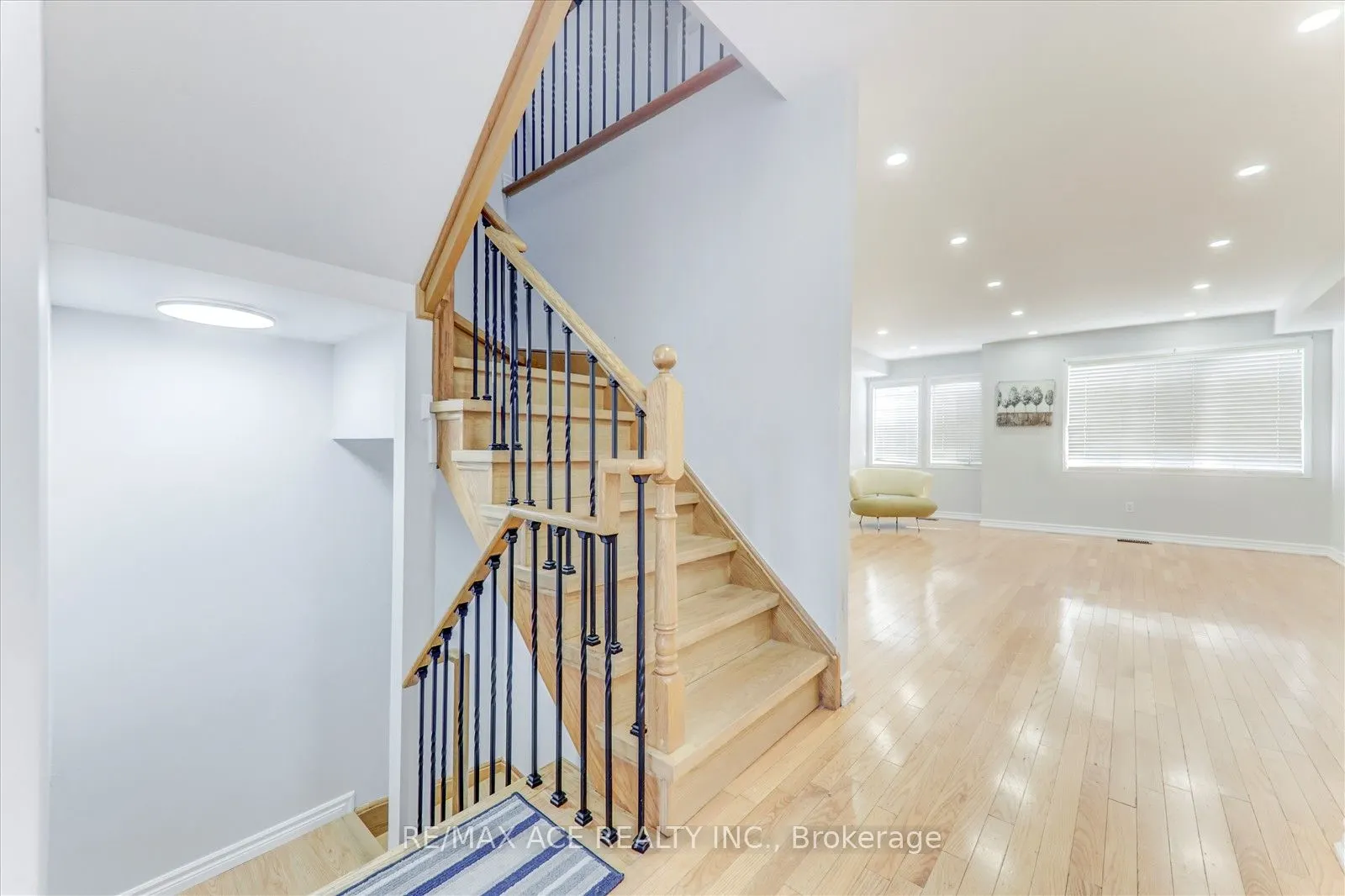 83 Huxtable Lane