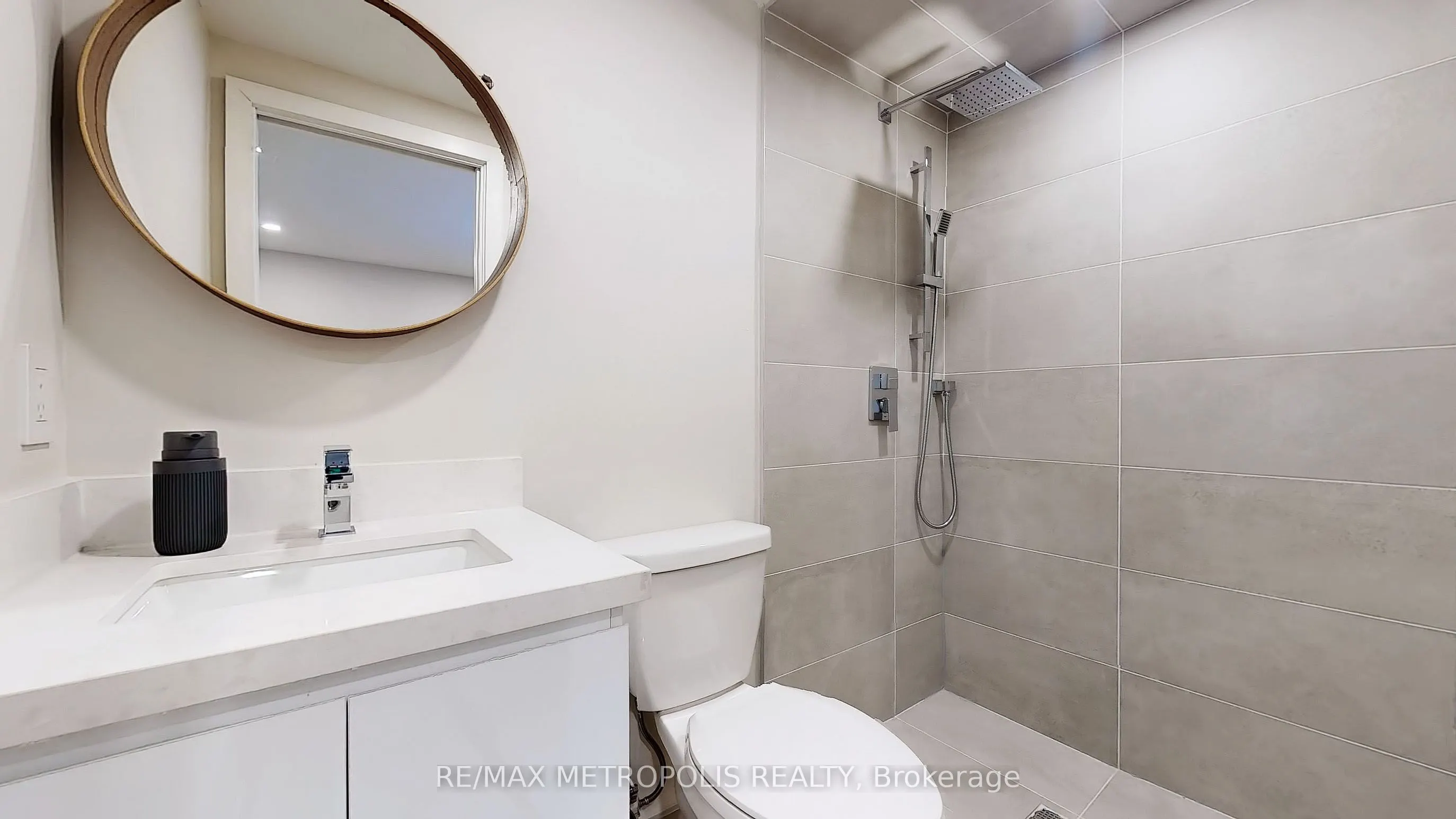 640 Lansdowne Drive, #Lower