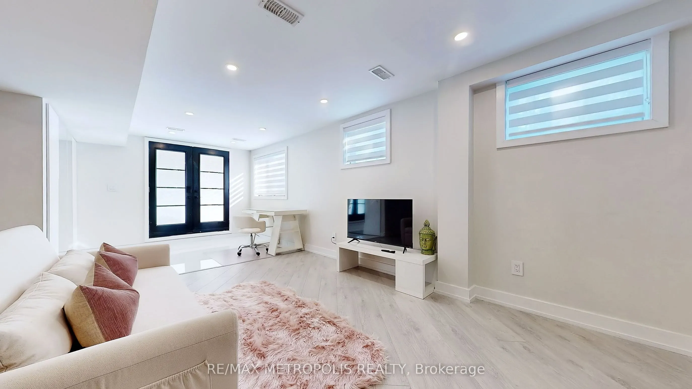 640 Lansdowne Drive, #Lower