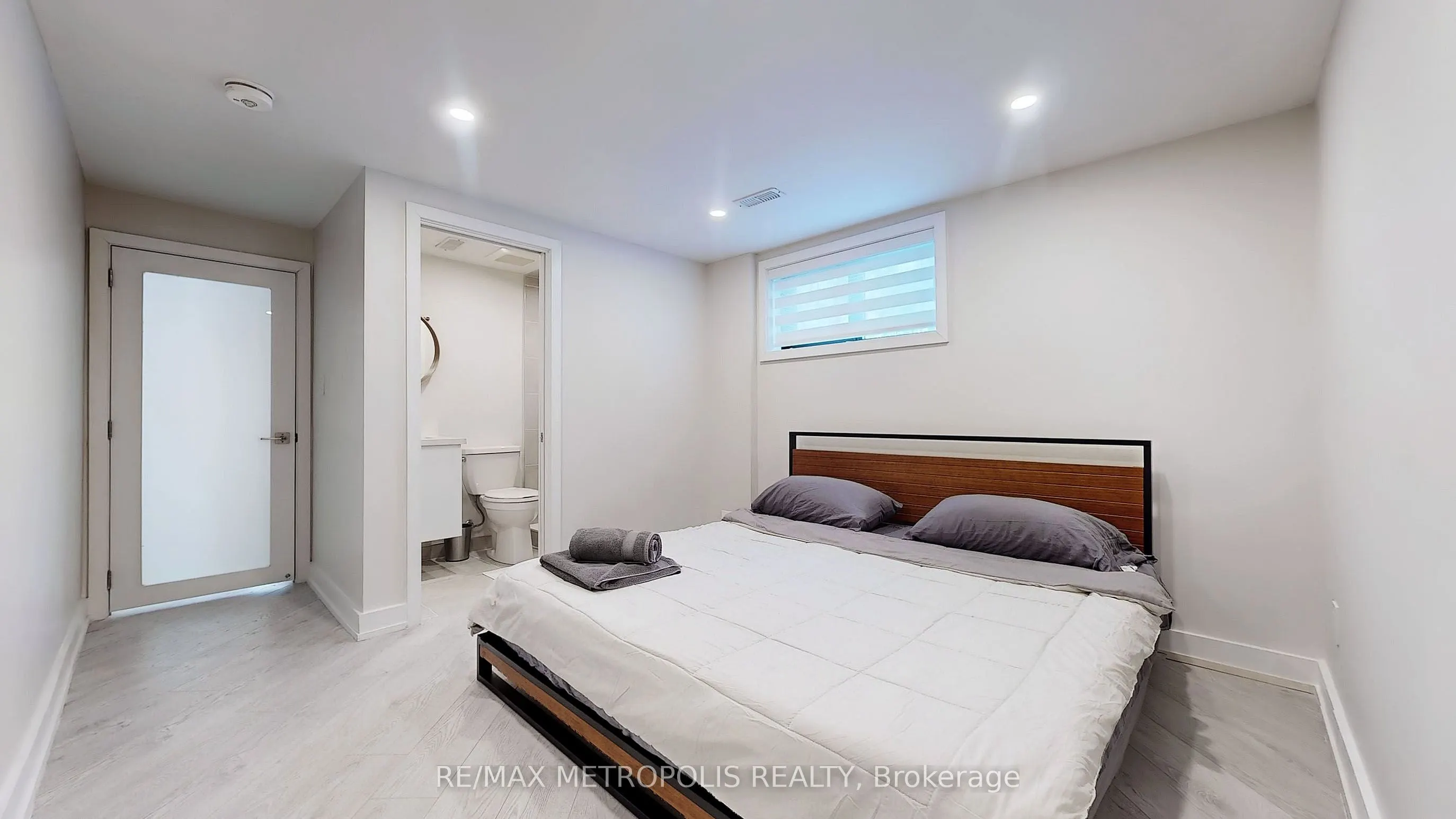 640 Lansdowne Drive, #Lower