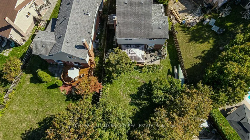17 Barrow Court