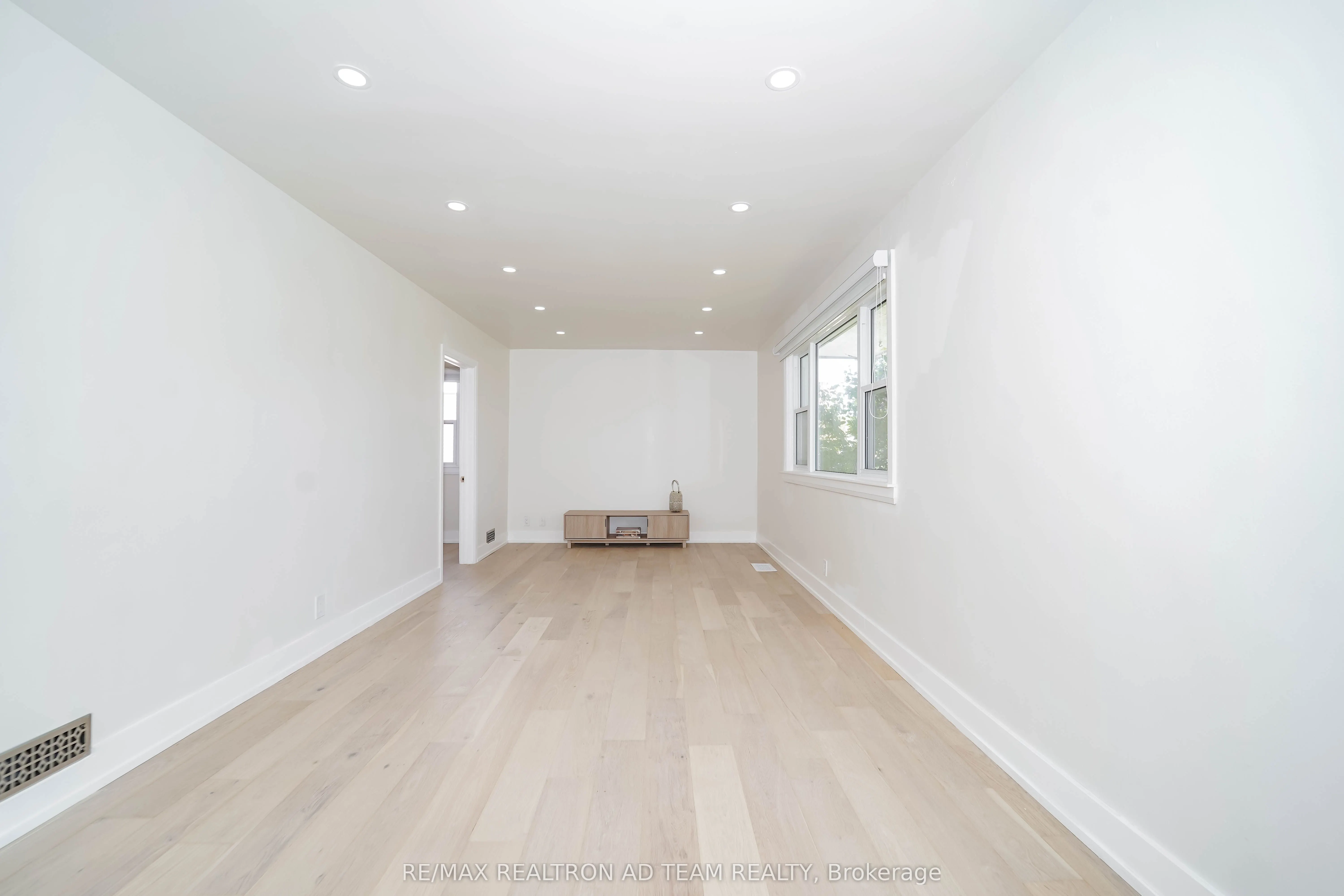 82 Admiral Road