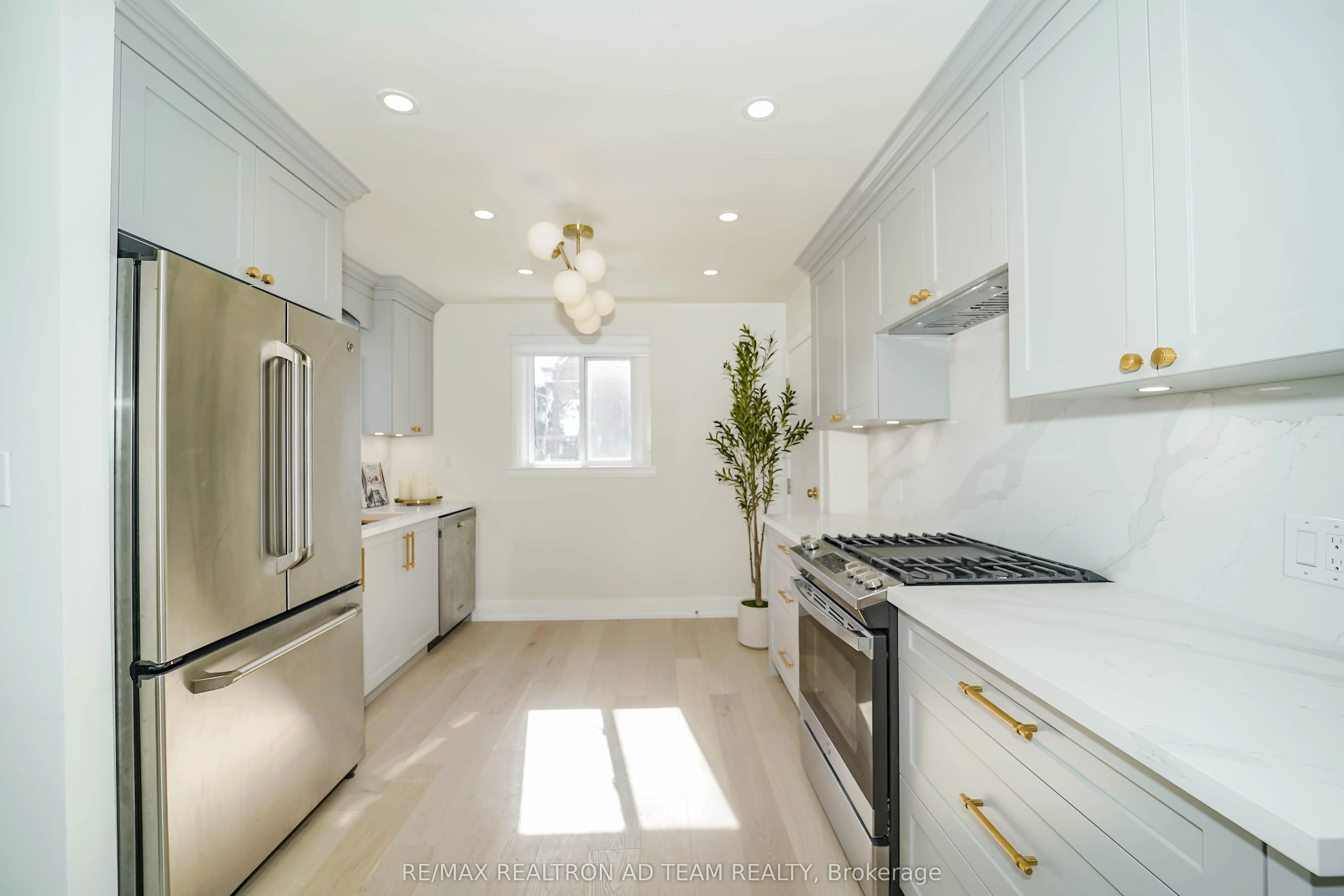 82 Admiral Road